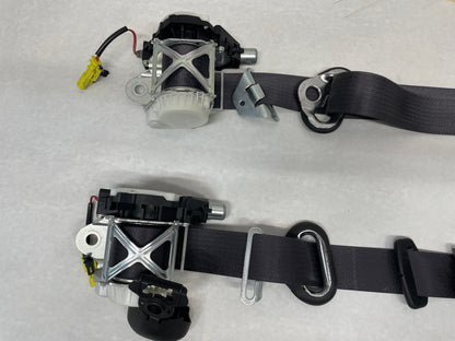 2013 Chevy Camaro ZL1 RH & LH Front Seat Belts Seatbelts Retractors OEM - Day's Parts Yard