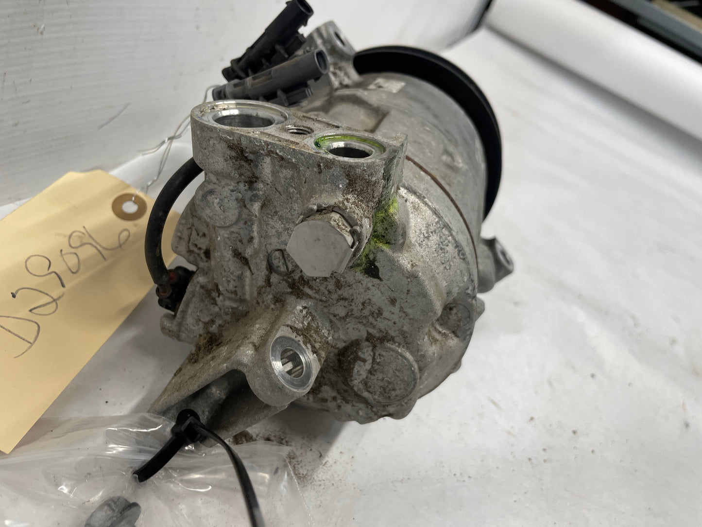 2015 Chevy SS Sedan AC A/C Air Conditioner Compressor OEM - Day's Parts Yard