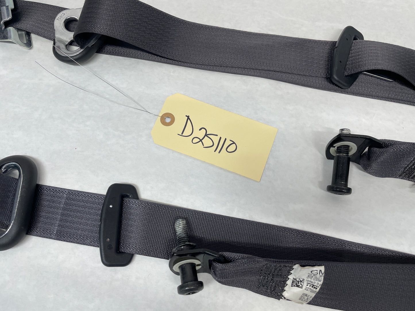 2013 Chevy Camaro ZL1 RH & LH Front Seat Belts Seatbelts Retractors OEM - Day's Parts Yard