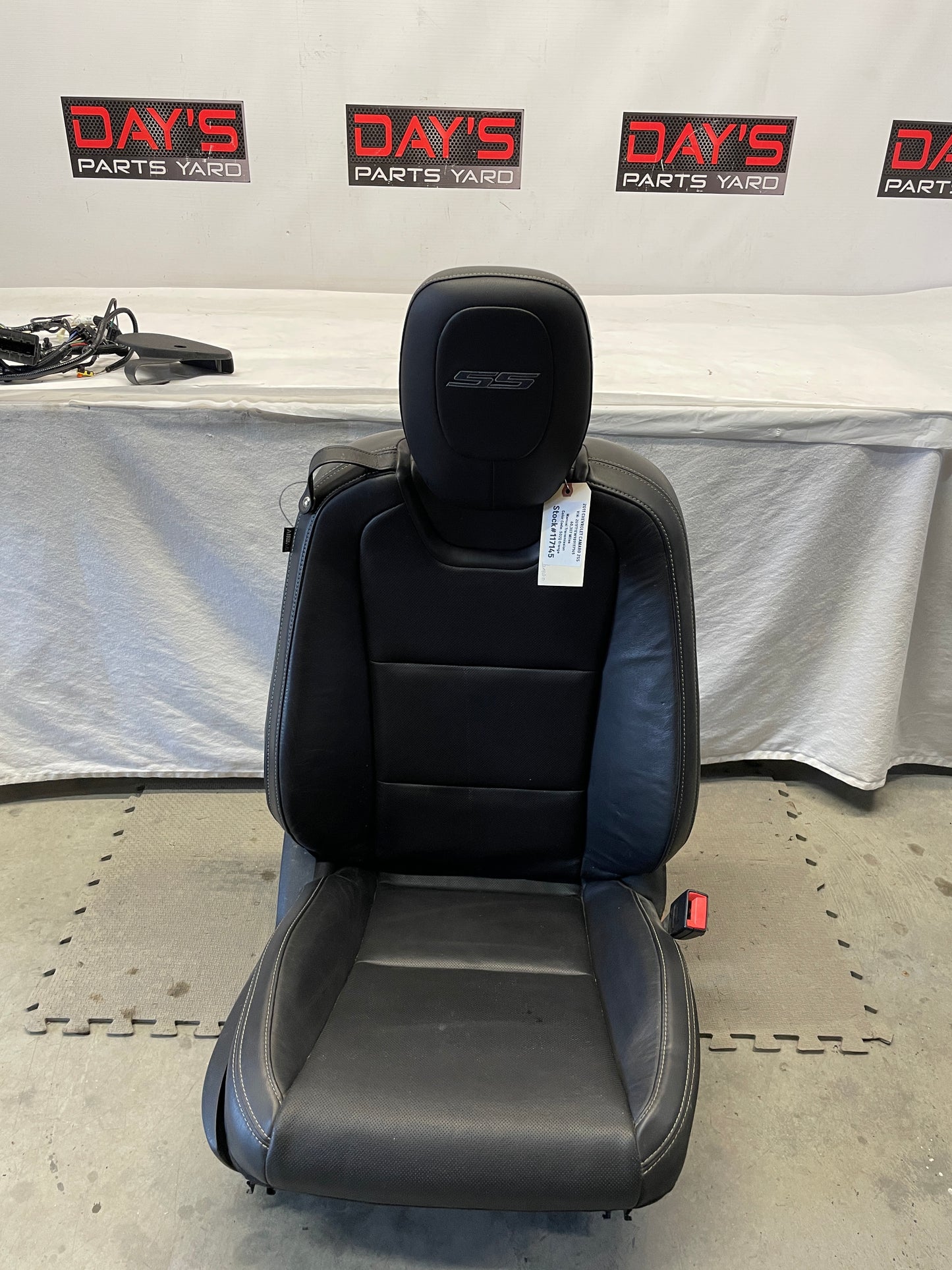 2011 Chevy Camaro 2SS RH Passenger Front Seat Black Leather OEM - Day's Parts Yard