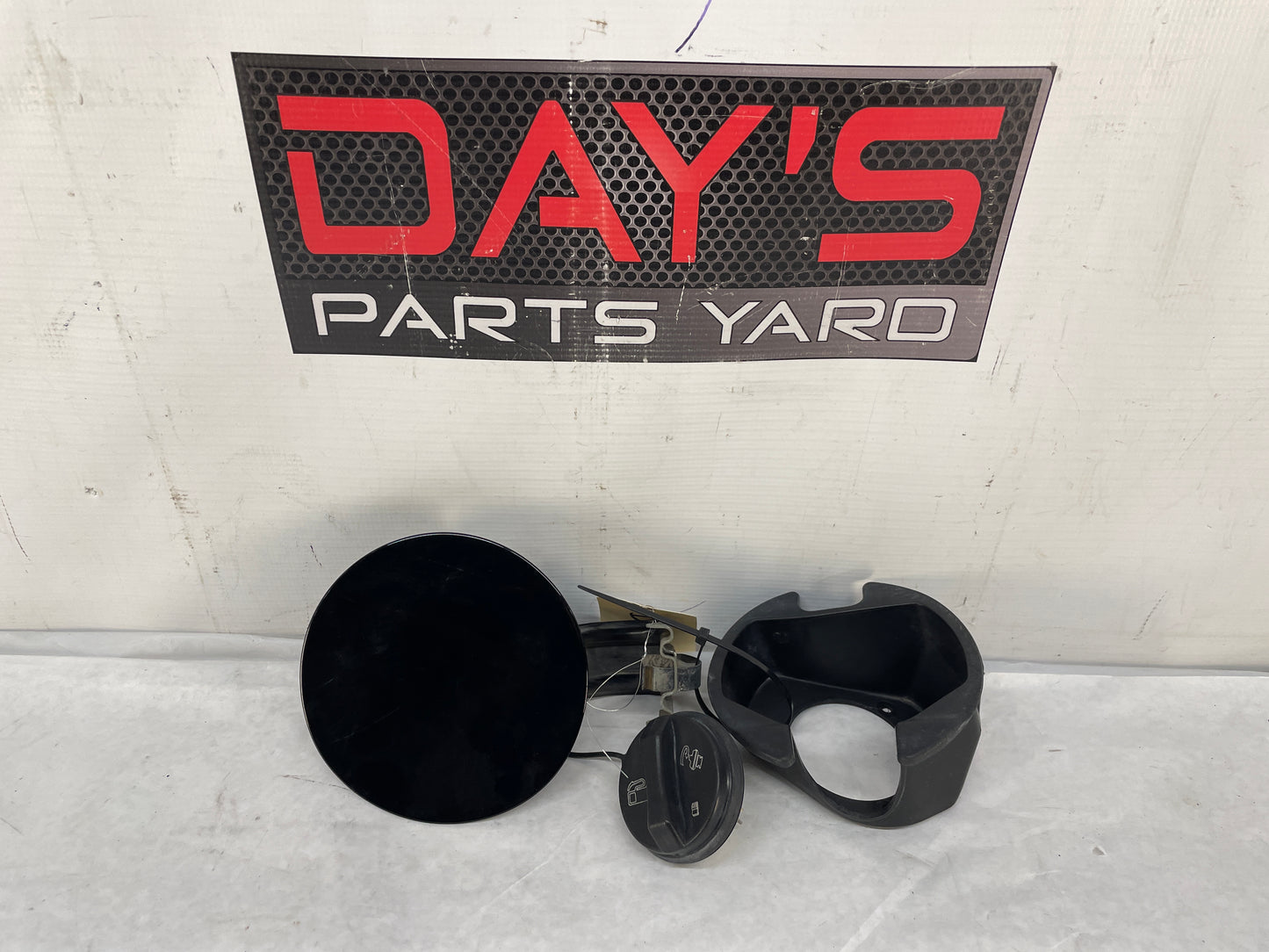 2010 Cadillac CTS-V Sedan Fuel Gas Lid Tank Door Cover w/ Cap Black OEM