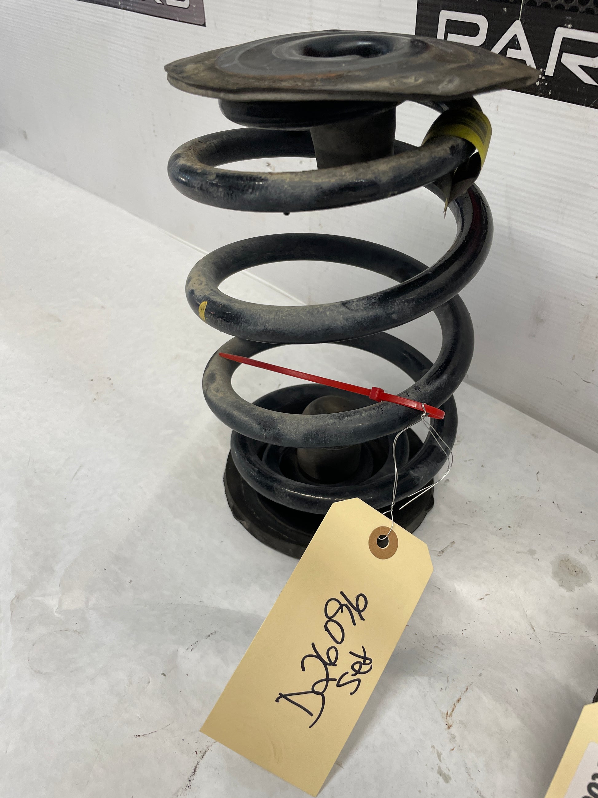 2005 Pontiac GTO Rear Coil Springs RH & LH OEM - Day's Parts Yard