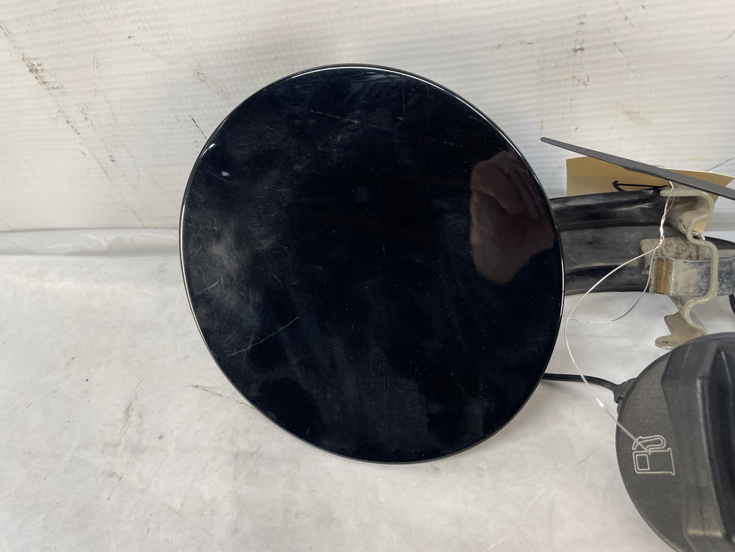 2010 Cadillac CTS-V Sedan Fuel Gas Lid Tank Door Cover w/ Cap Black OEM