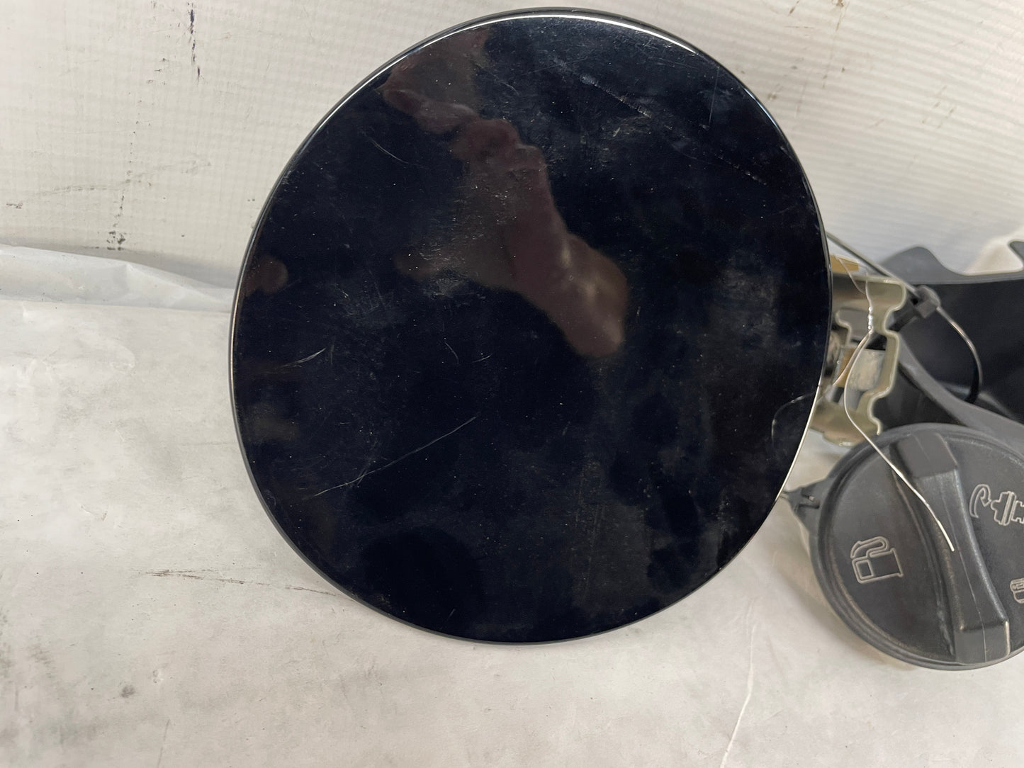 2010 Cadillac CTS-V Sedan Fuel Gas Lid Tank Door Cover w/ Cap Black OEM