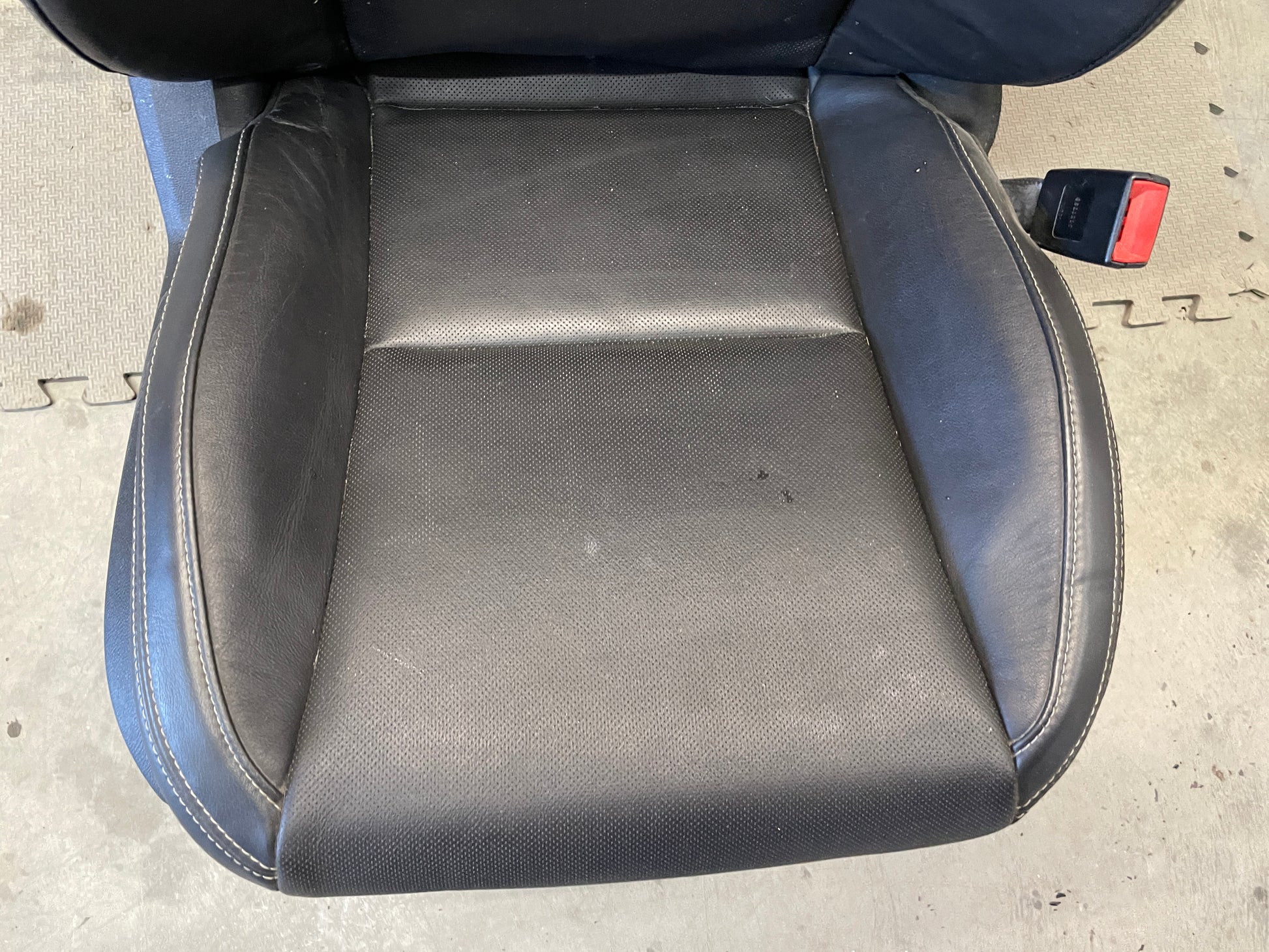 2011 Chevy Camaro 2SS RH Passenger Front Seat Black Leather OEM - Day's Parts Yard