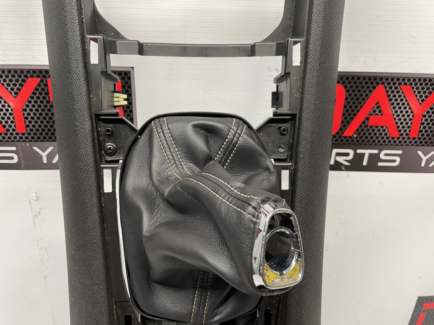 2012 Chevy Camaro SS Center Console Armrest w/ Side Trims Panels OEM - Day's Parts Yard