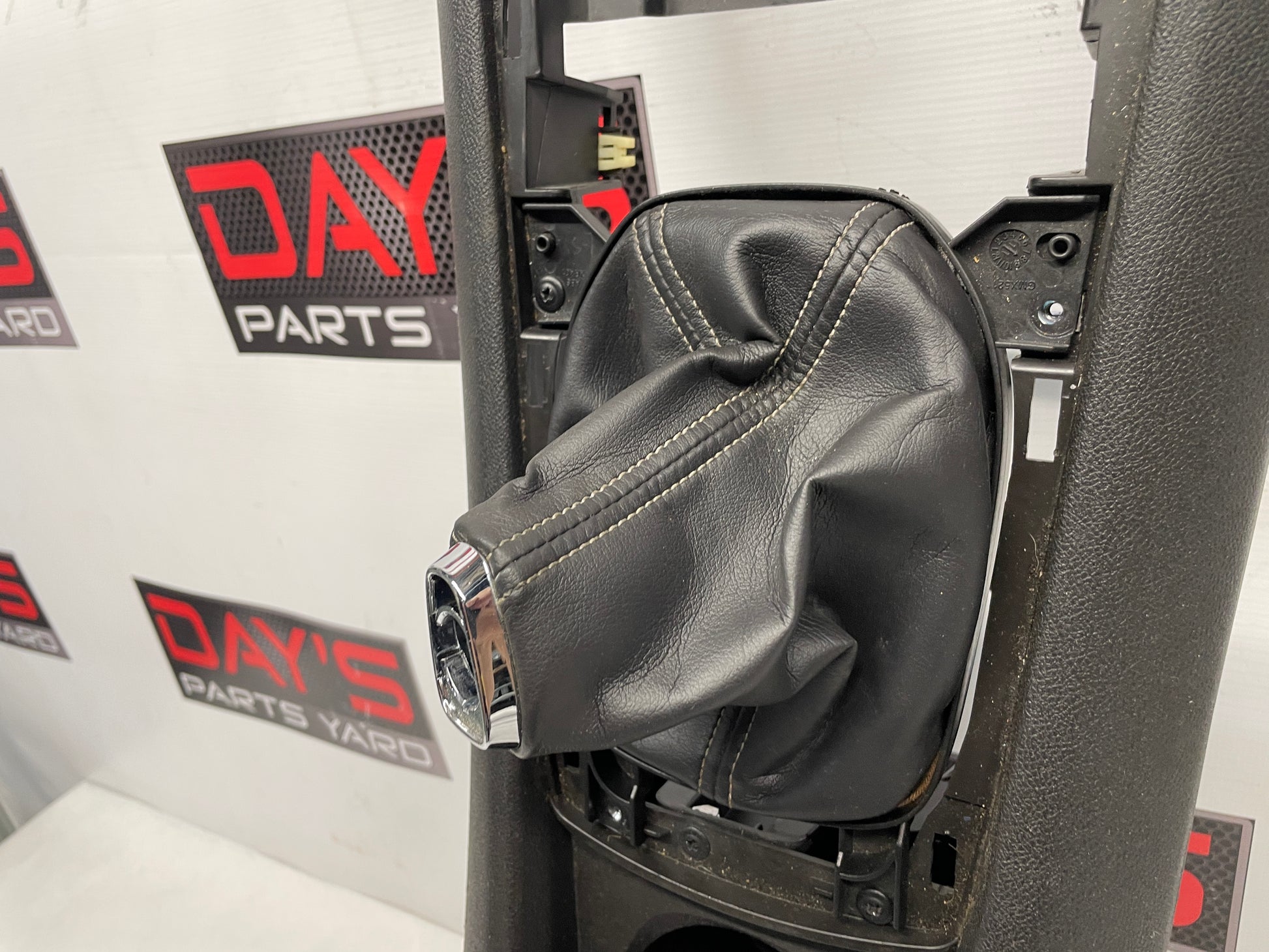 2012 Chevy Camaro SS Center Console Armrest w/ Side Trims Panels OEM - Day's Parts Yard