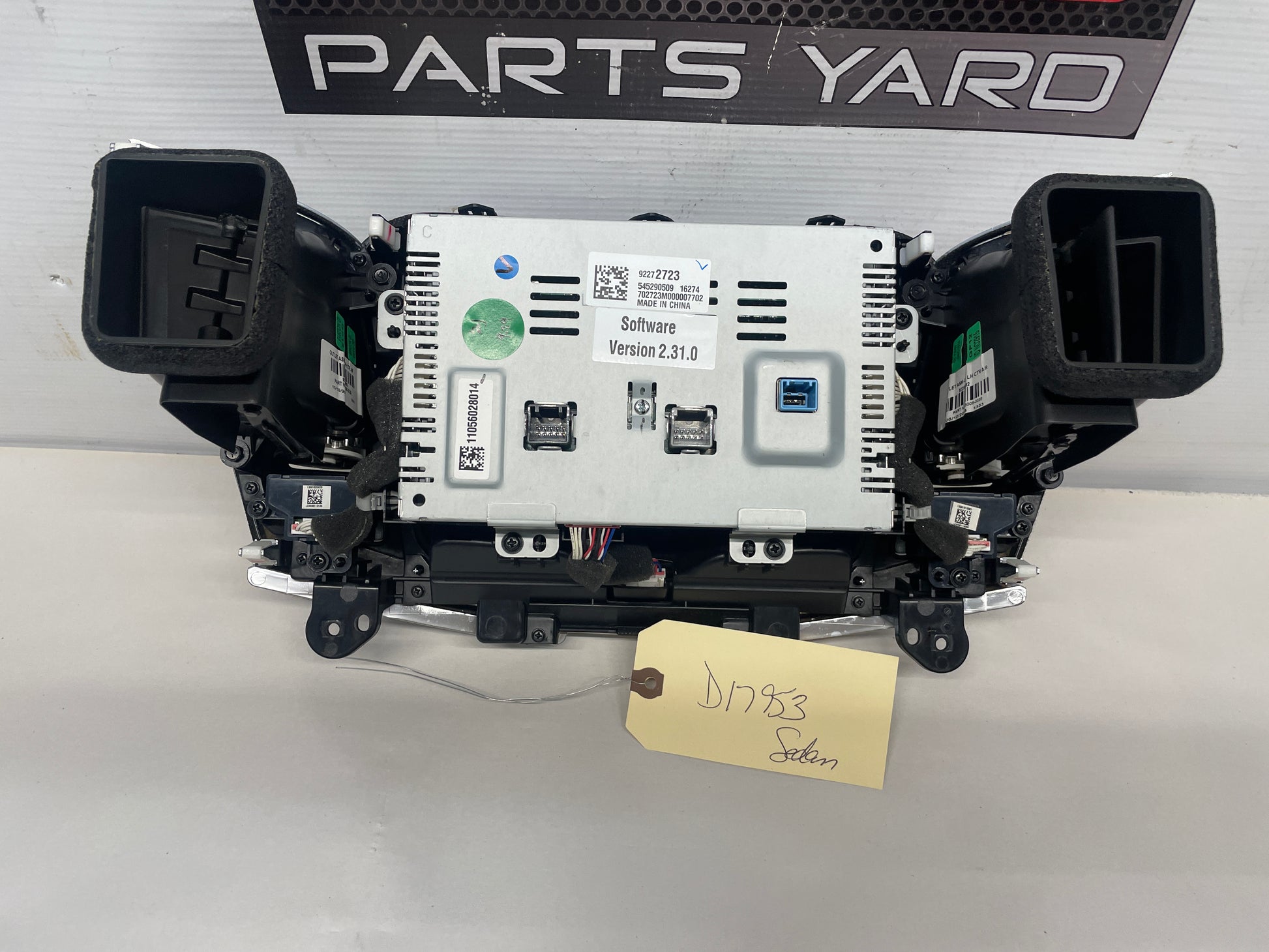 2017 Chevy SS Sedan Navigation Display Radio/ CD Player Face Plate Screen OEM - Day's Parts Yard