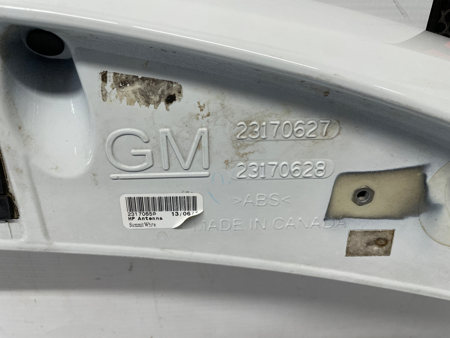 2014 Chevy Camaro ZL1 Convertible Trunk Deck Lid Spoiler Wing White OEM