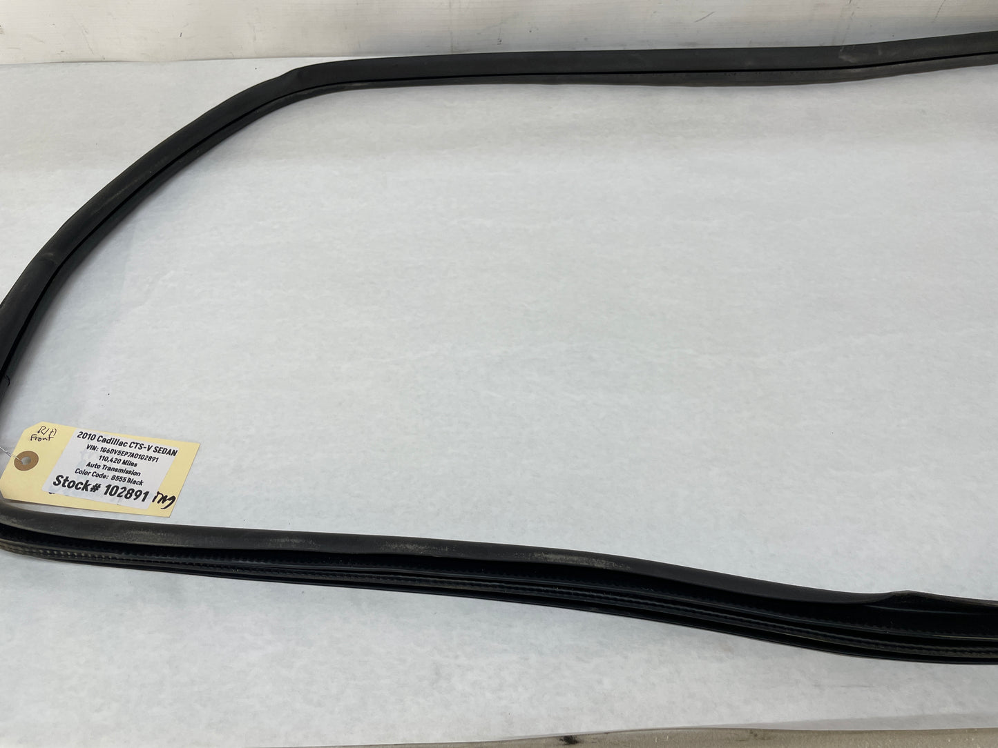 2010 Cadillac CTS-V Sedan RH Passenger Front Door Weather Strip Rubber Seal OEM