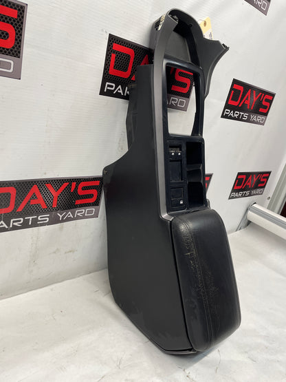 2006 Pontiac GTO Center Console Arm Rest Assembly OEM - Day's Parts Yard