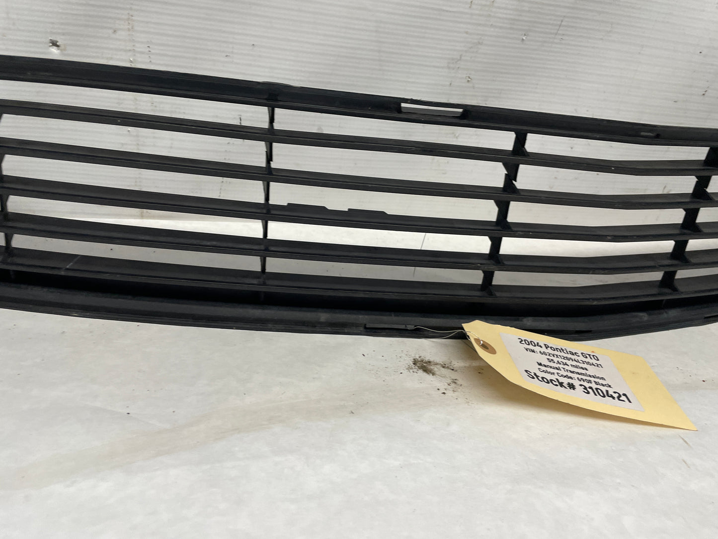 2004 Pontiac GTO Front Lower Grille OEM - Day's Parts Yard