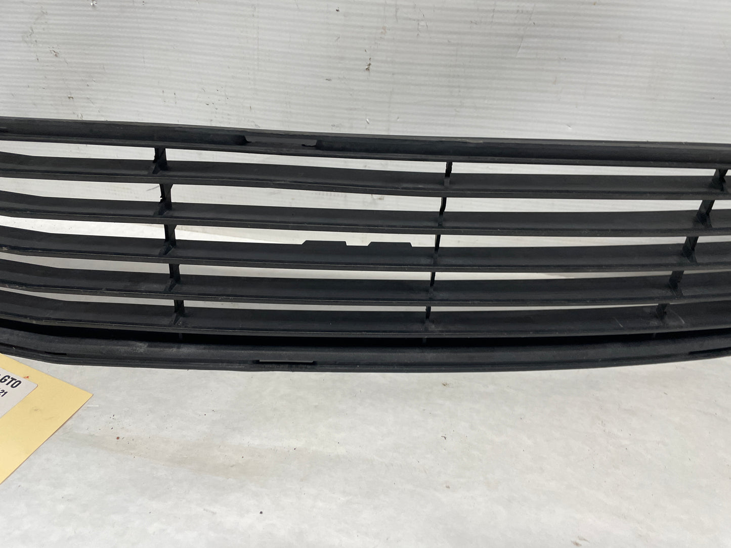 2004 Pontiac GTO Front Lower Grille OEM - Day's Parts Yard