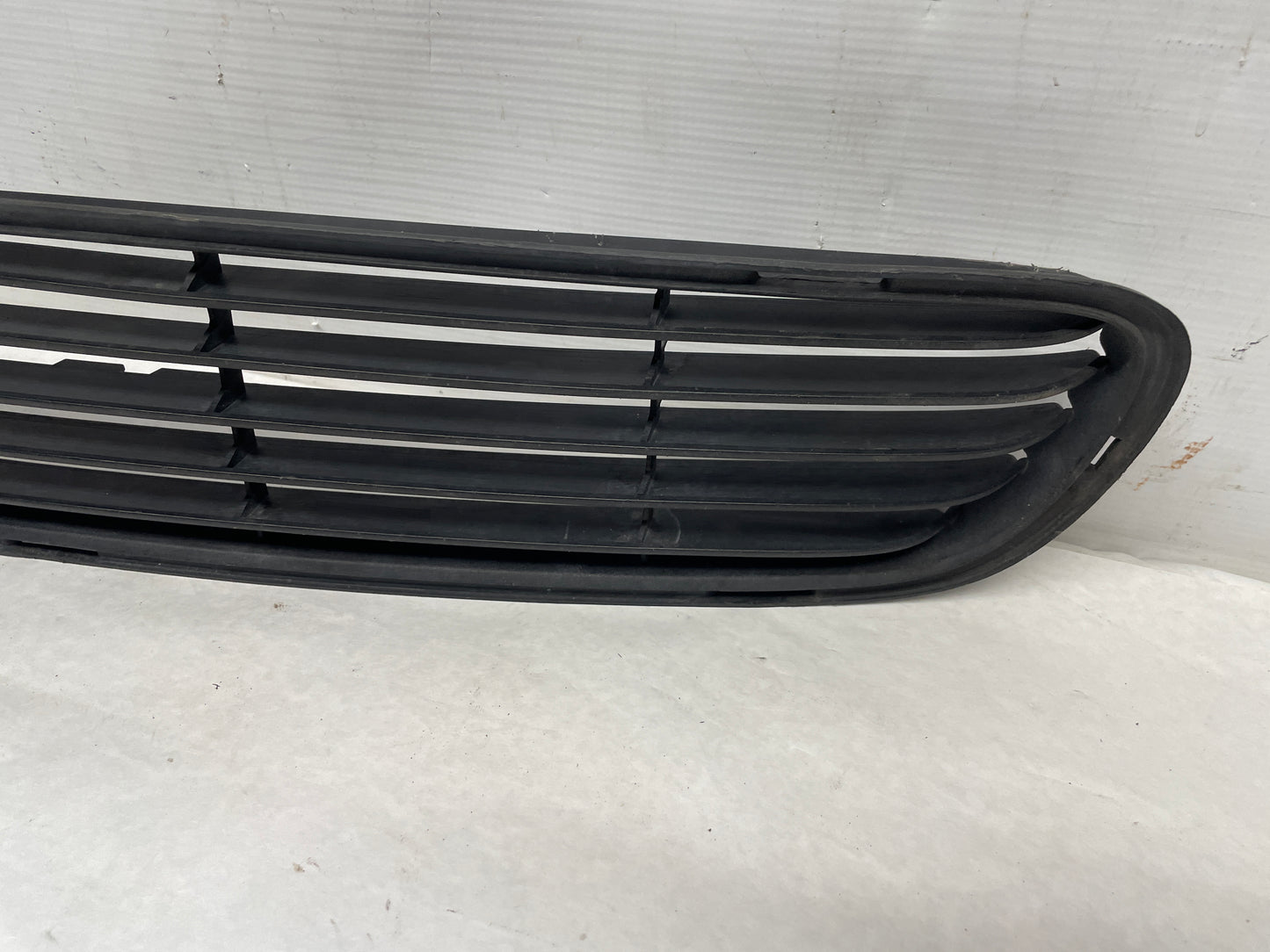 2004 Pontiac GTO Front Lower Grille OEM - Day's Parts Yard