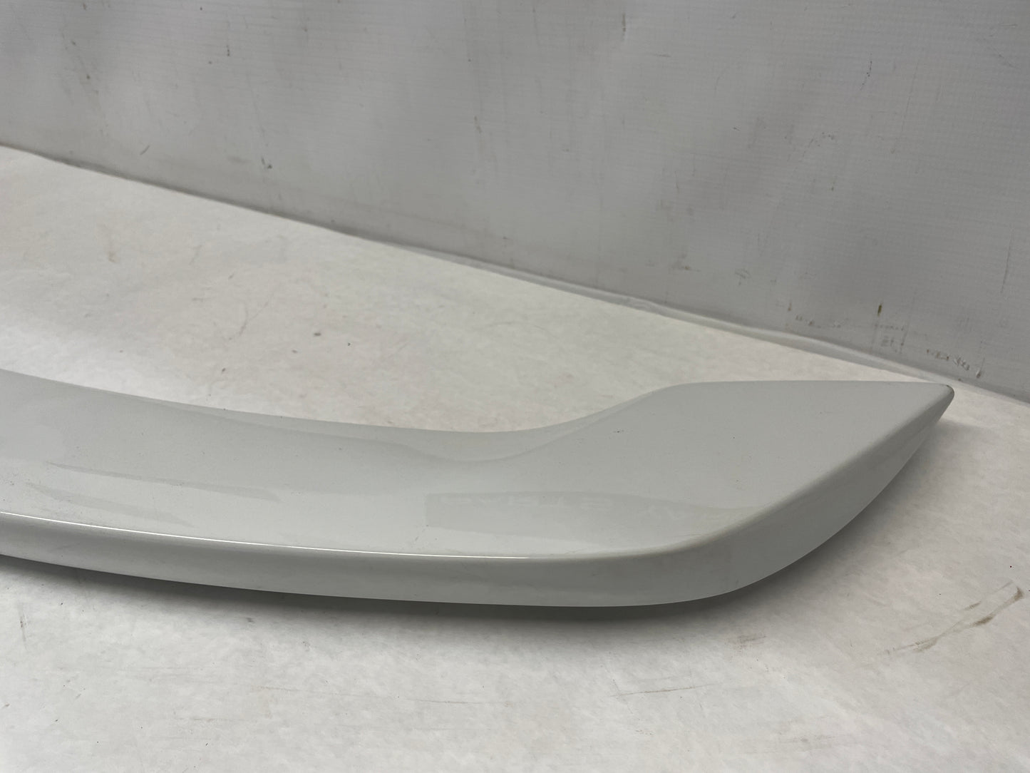 2014 Chevy Camaro ZL1 Convertible Trunk Deck Lid Spoiler Wing White OEM