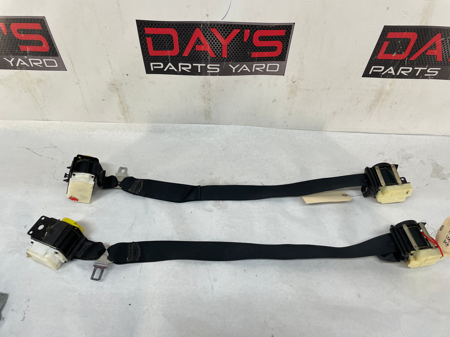 2004 Chevy C5 Corvette Z06 RH & LH Front Seatbelt Seat Belt Retractors OEM - Day's Parts Yard