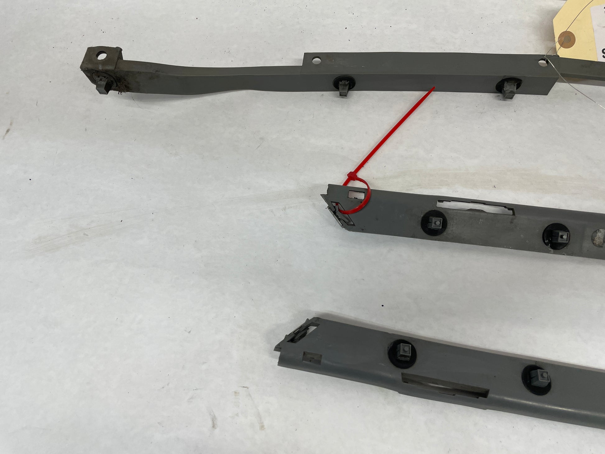 2004 Pontiac GTO Rear Bumper Bracket Guide Set OEM - Day's Parts Yard