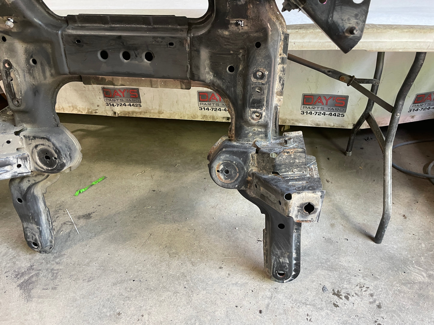 2009 Pontiac G8 Front Cradle Cross K Member Sub Frame OEM