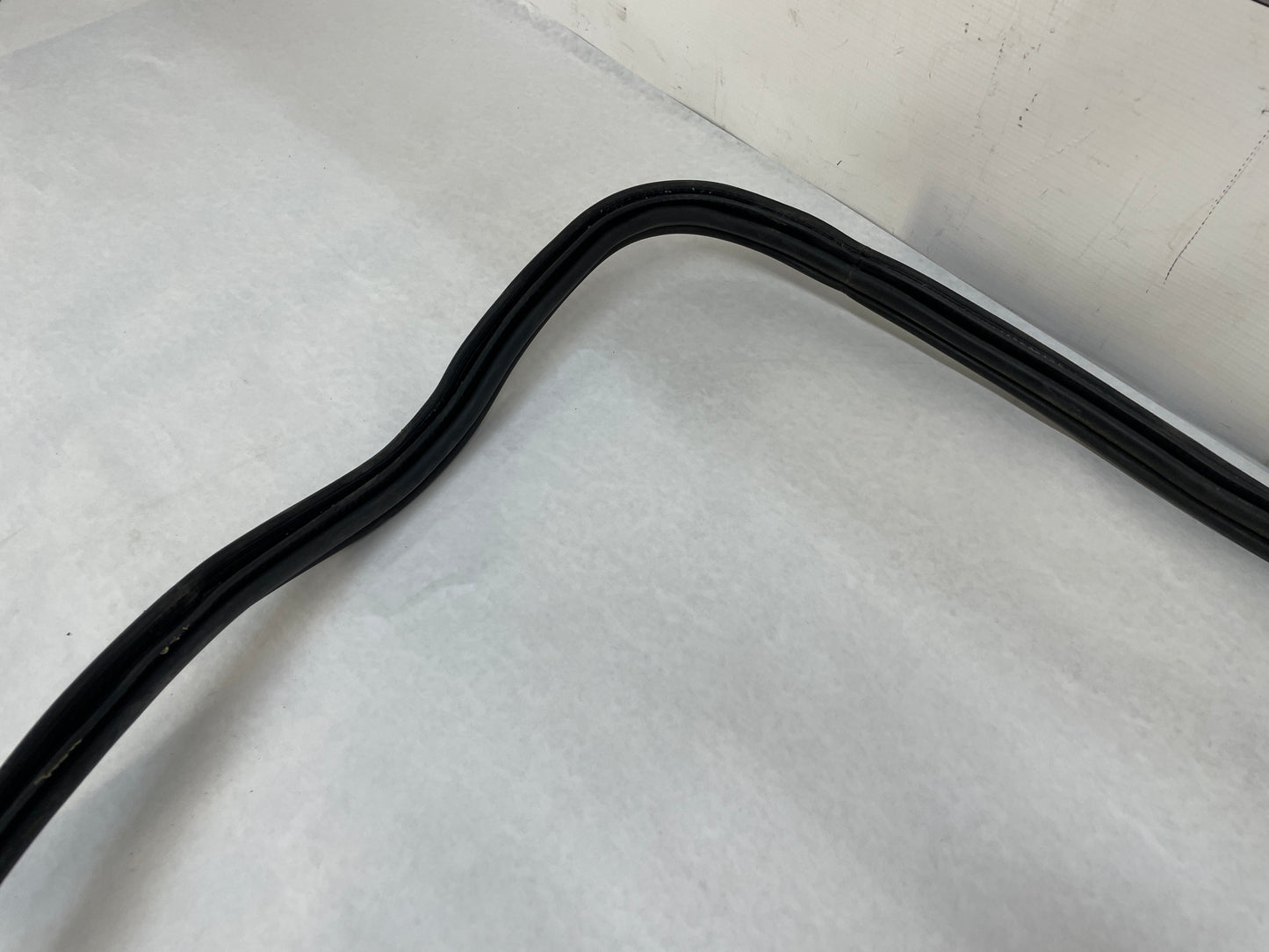 2010 Cadillac CTS-V Sedan Trunk Deck Lid Weather Strip Rubber Seal OEM