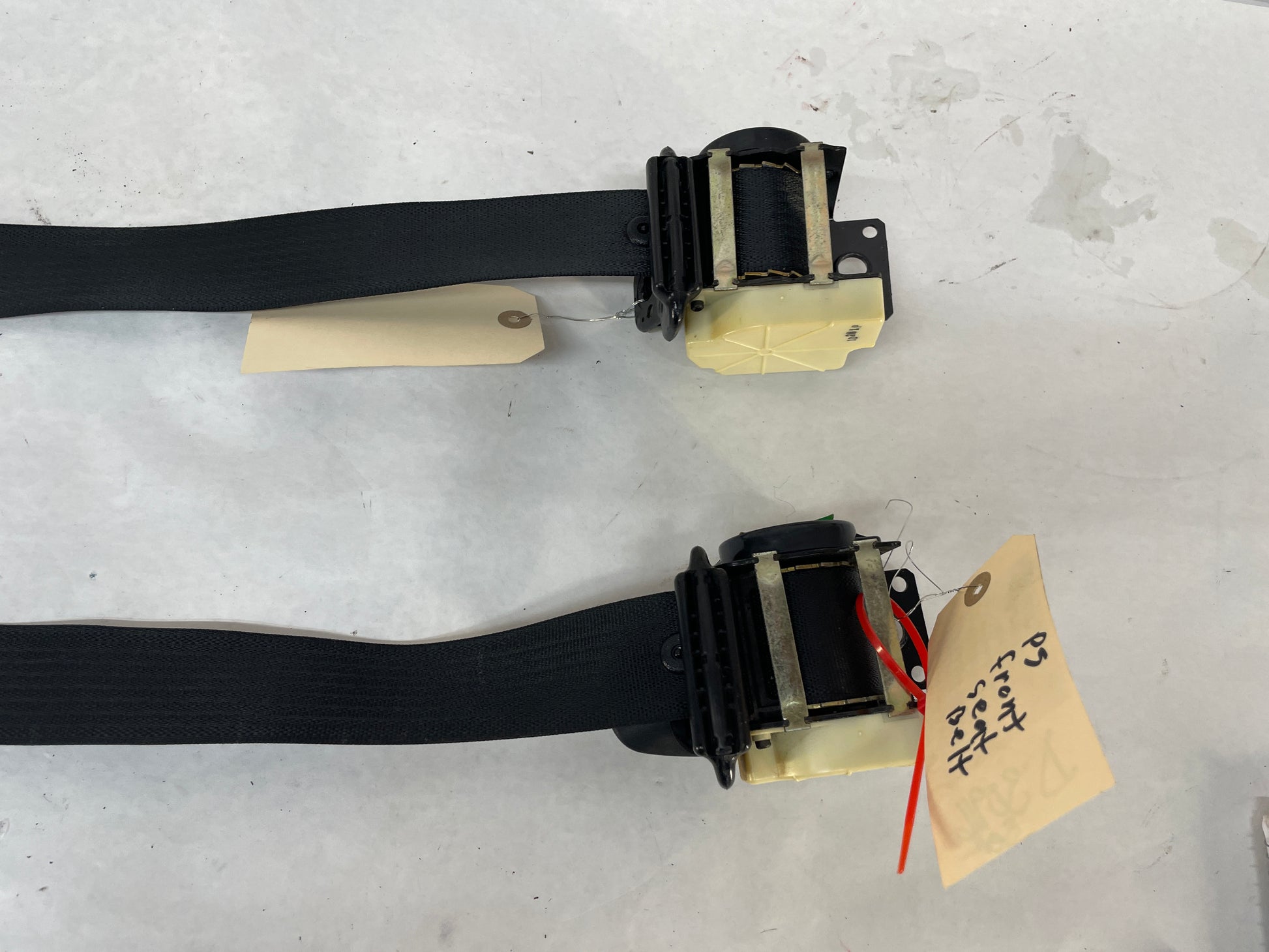2004 Chevy C5 Corvette Z06 RH & LH Front Seatbelt Seat Belt Retractors OEM - Day's Parts Yard