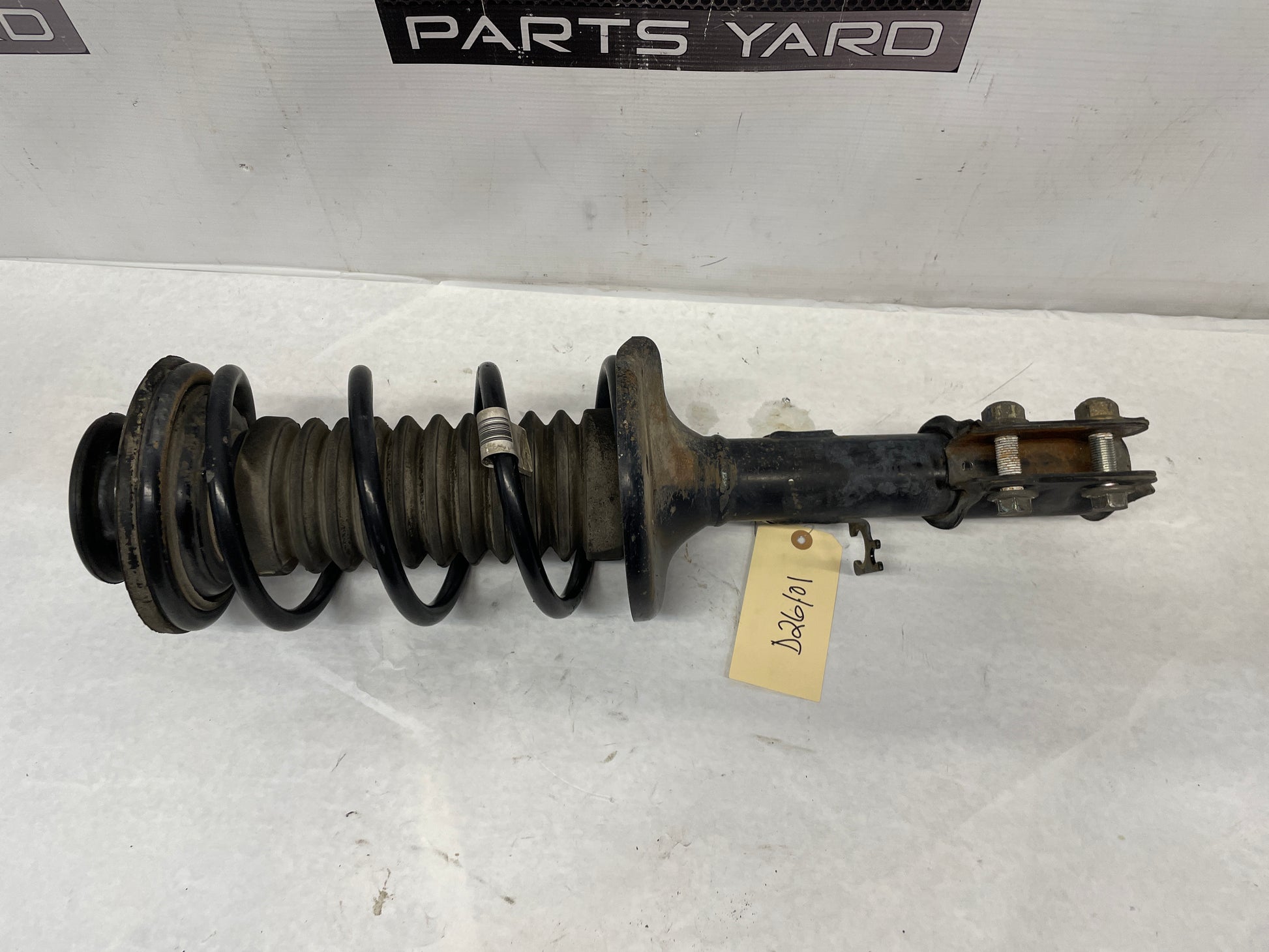 2005 Pontiac GTO LH Driver Front Suspension Strut Assembly OEM - Day's Parts Yard