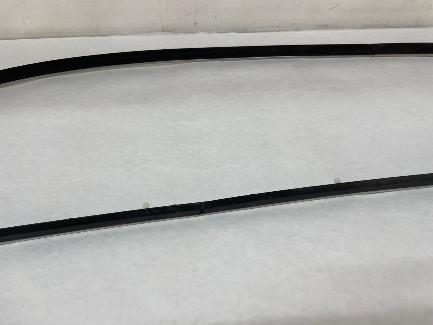 2010 Cadillac CTS-V Sedan RH & LH Roof Top Body Side Window Reveal Trim Molding OEM