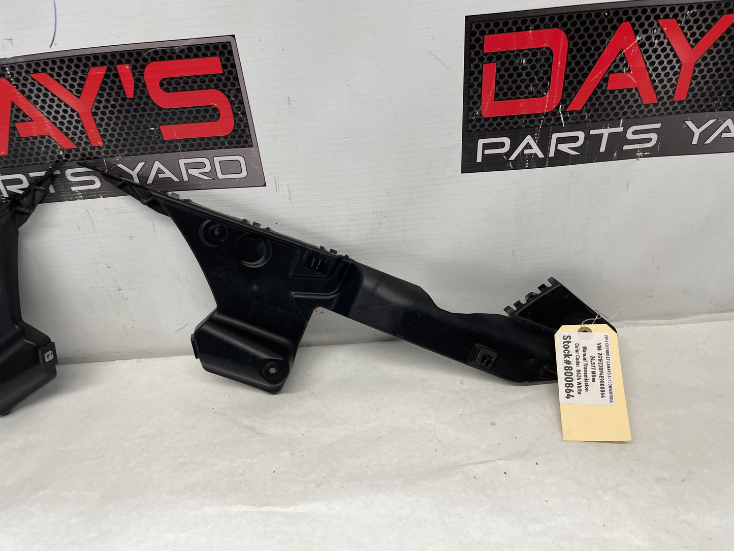 2014 Chevy Camaro ZL1 RH & LH Rear Bumper Guide Bracket Supports OEM