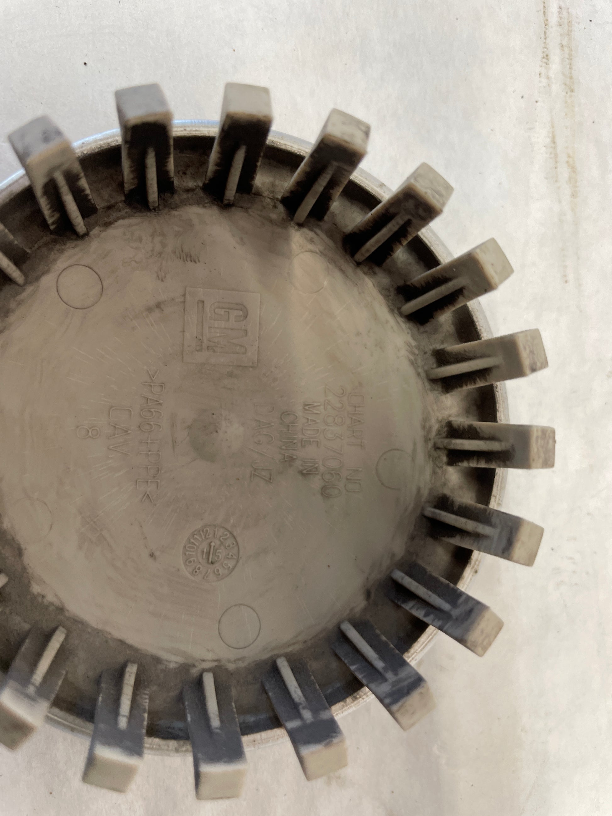 2015 Chevy Silverado K1500 Center Wheel Cap OEM - Day's Parts Yard