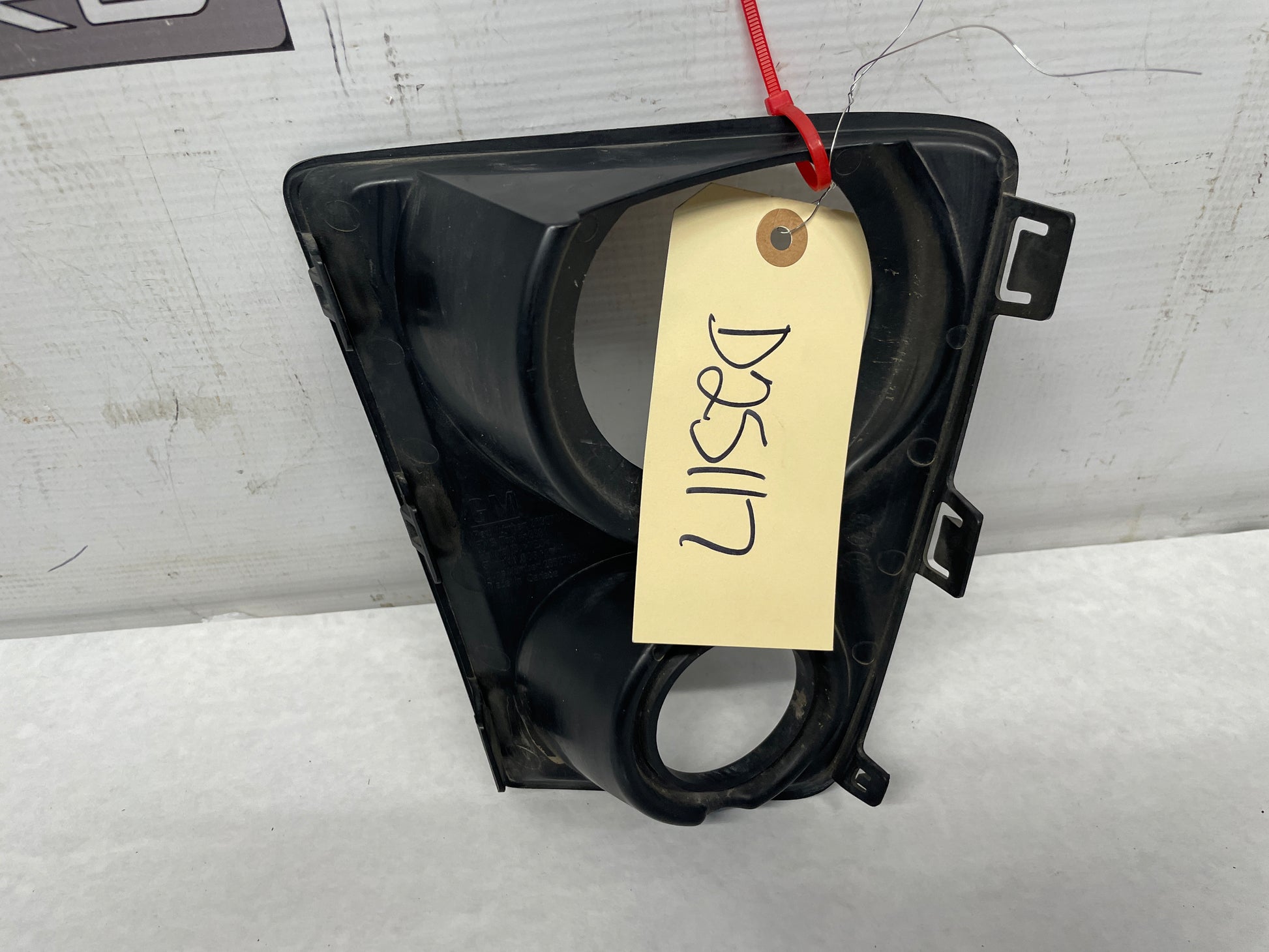 2013 Chevy Camaro ZL1 RH Passenger Fog Light Bezel OEM - Day's Parts Yard