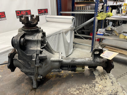 2003 Chevy Suburban Front Axle Differential Carrier Assembly 3.73 LSD OEM - Day's Parts Yard