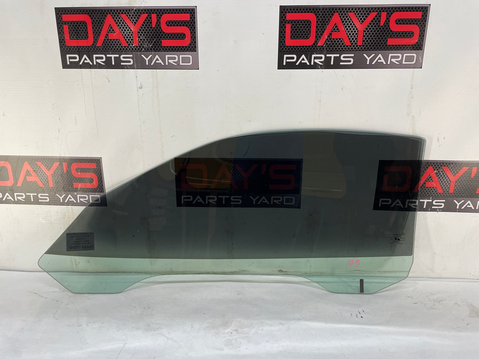 2004 Chevy C5 Corvette Z06 RH Passenger Front Door Window Glass OEM - Day's Parts Yard