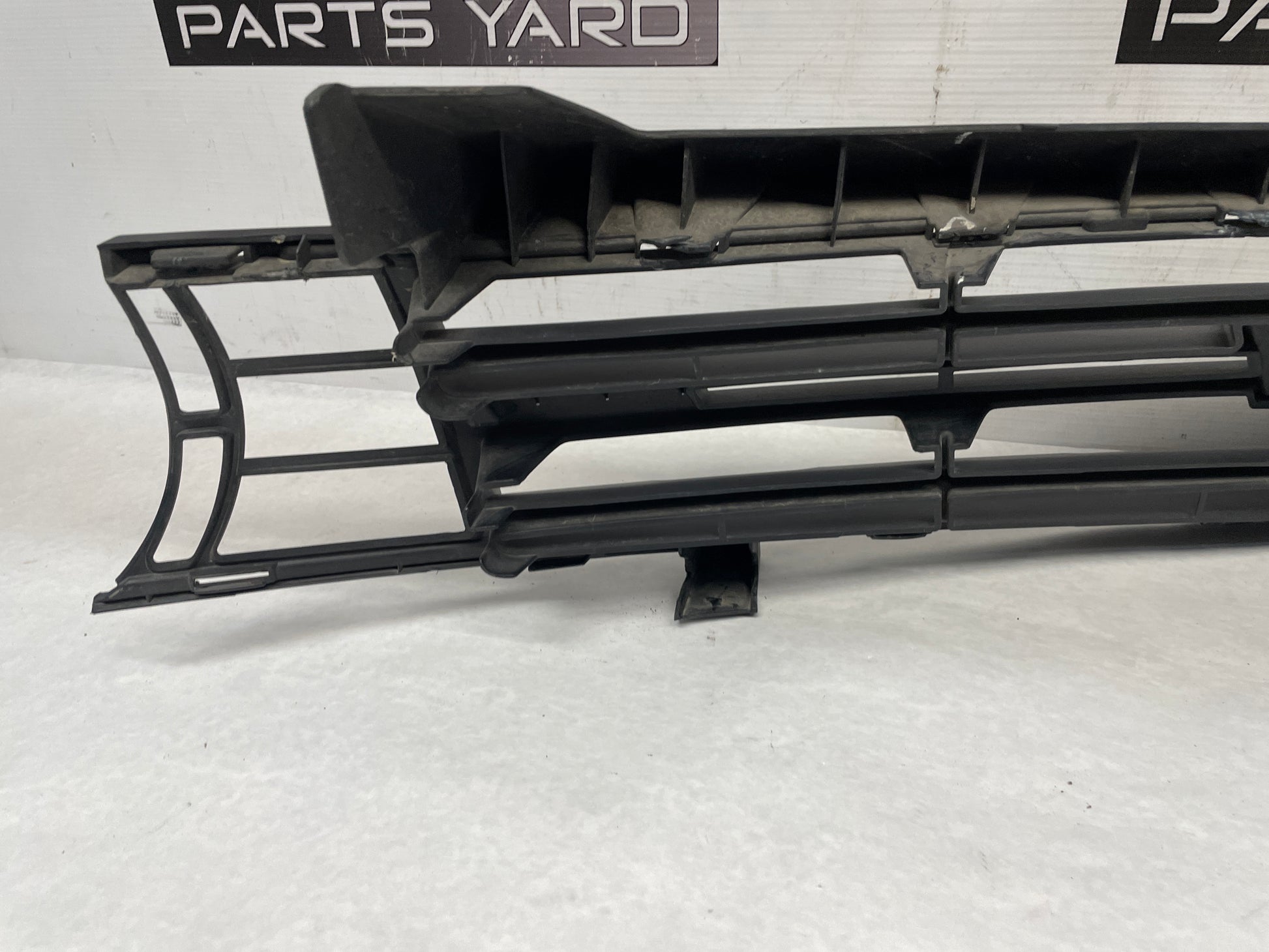 2013 Chevy Camaro ZL1 Front Bumper Fascia Upper Plastic Grille OEM - Day's Parts Yard