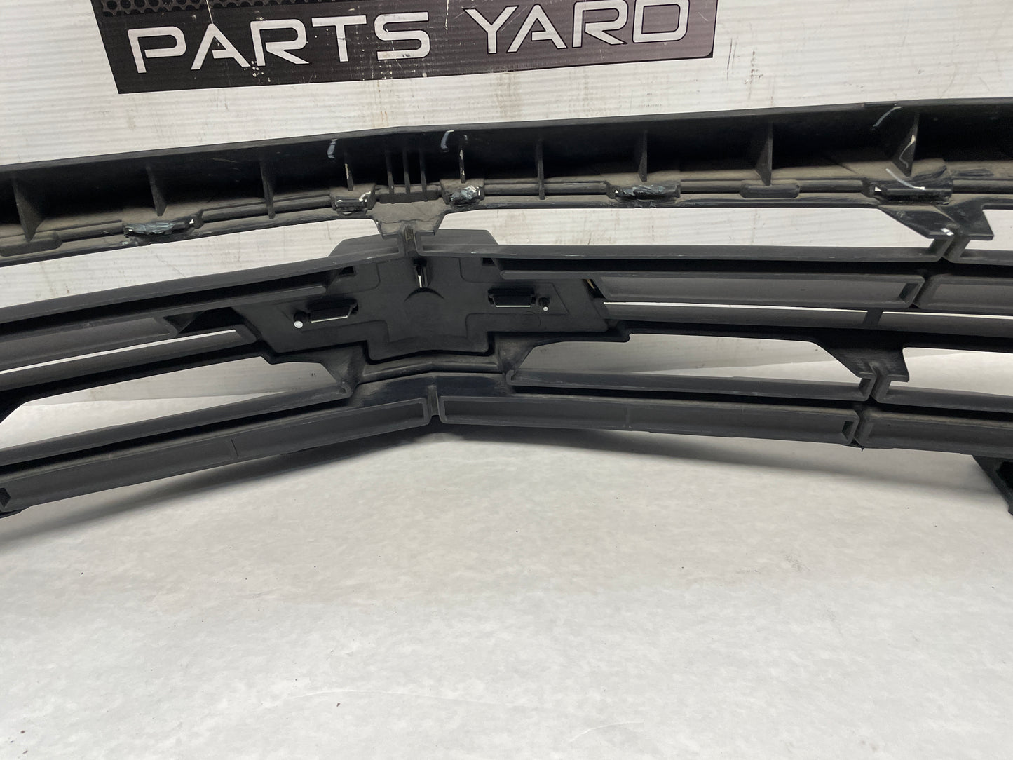 2013 Chevy Camaro ZL1 Front Bumper Fascia Upper Plastic Grille OEM - Day's Parts Yard