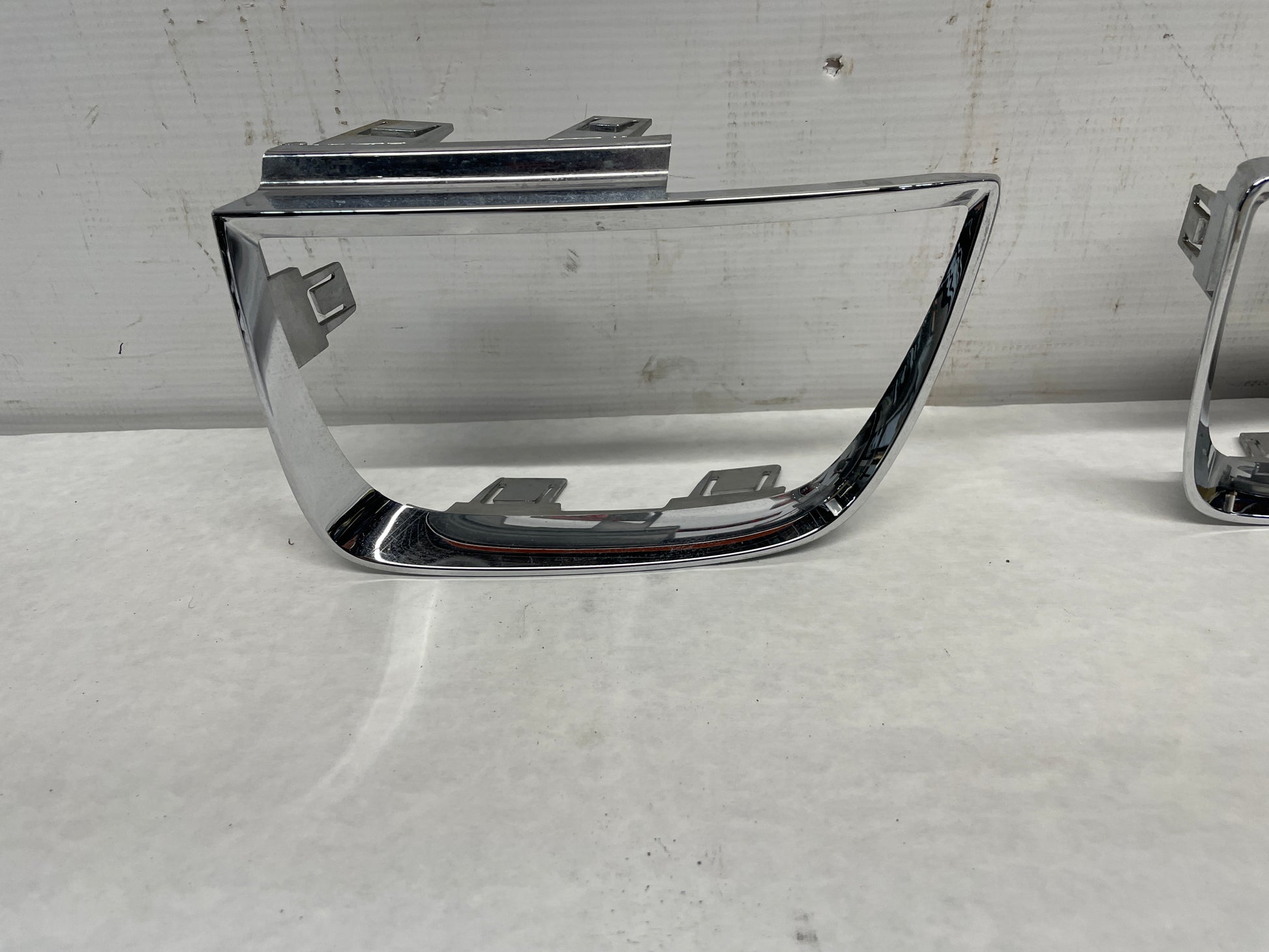 2013 Chevy Camaro ZL1 RH & LH Inner Tail Light Taillight Chrome Bezels OEM - Day's Parts Yard