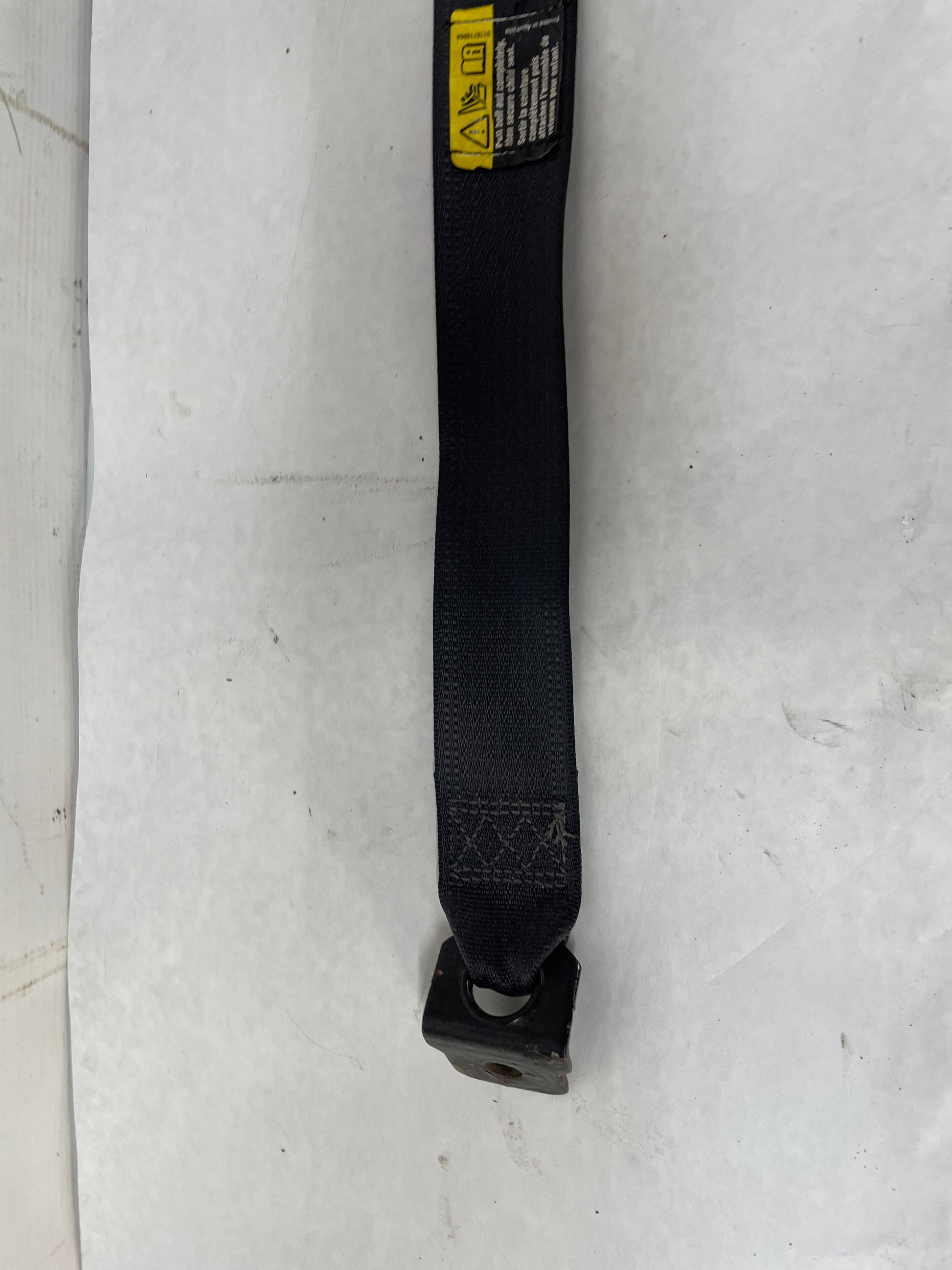 2004 Pontiac GTO LH Driver Rear Seat Belt Seatbelt Retractors OEM - Day's Parts Yard
