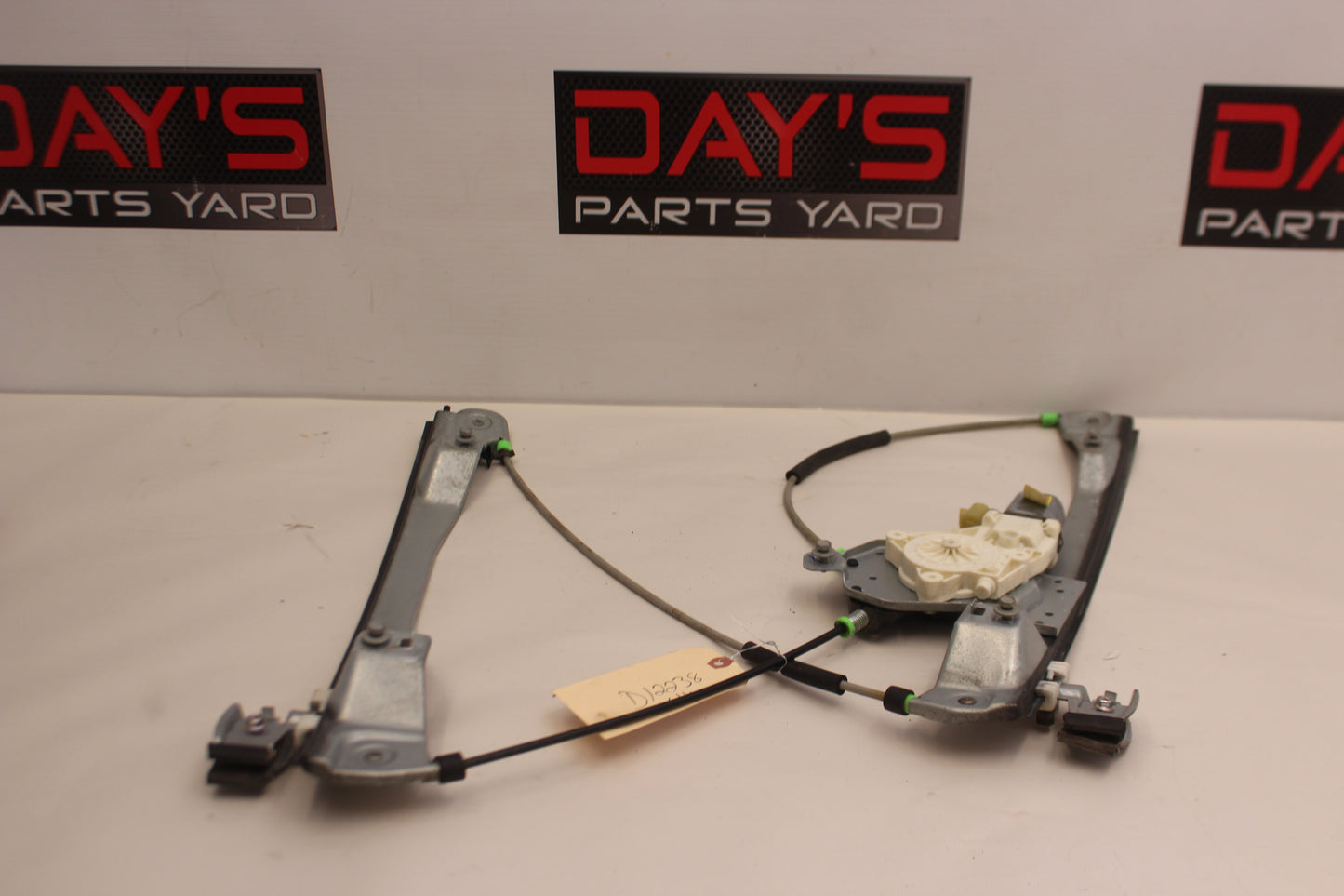 2009 Pontiac G8 GT Front RH Passenger Door Window Regulator Motor OEM