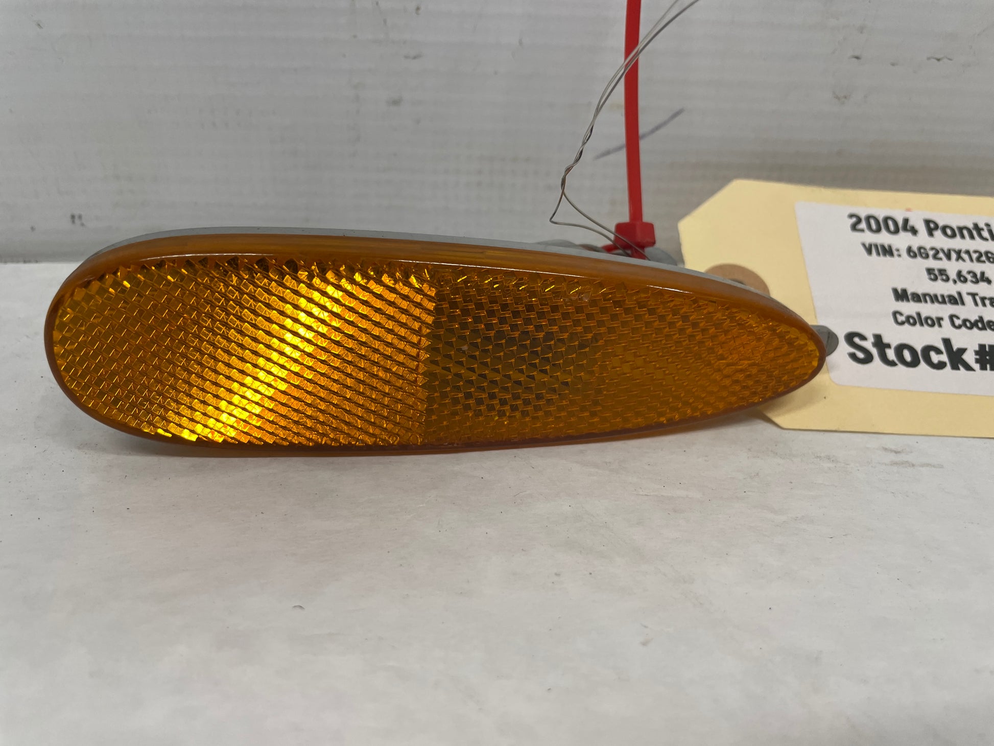 2004 Pontiac GTO RH Passenger Side Marker Light OEM - Day's Parts Yard