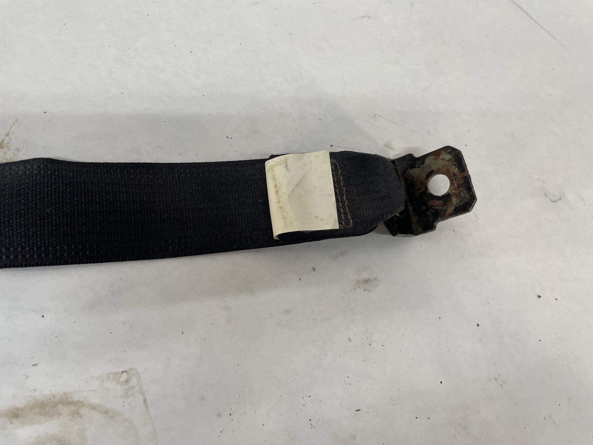 2004 Pontiac GTO LH Driver Rear Seat Belt Seatbelt Retractors OEM - Day's Parts Yard