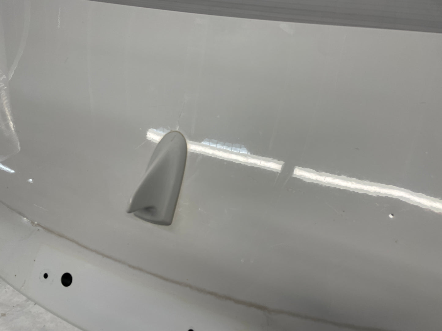 2014 Chevy Camaro ZL1 Convertible Trunk Deck Lid w/ Shark Fin Antenna White OEM