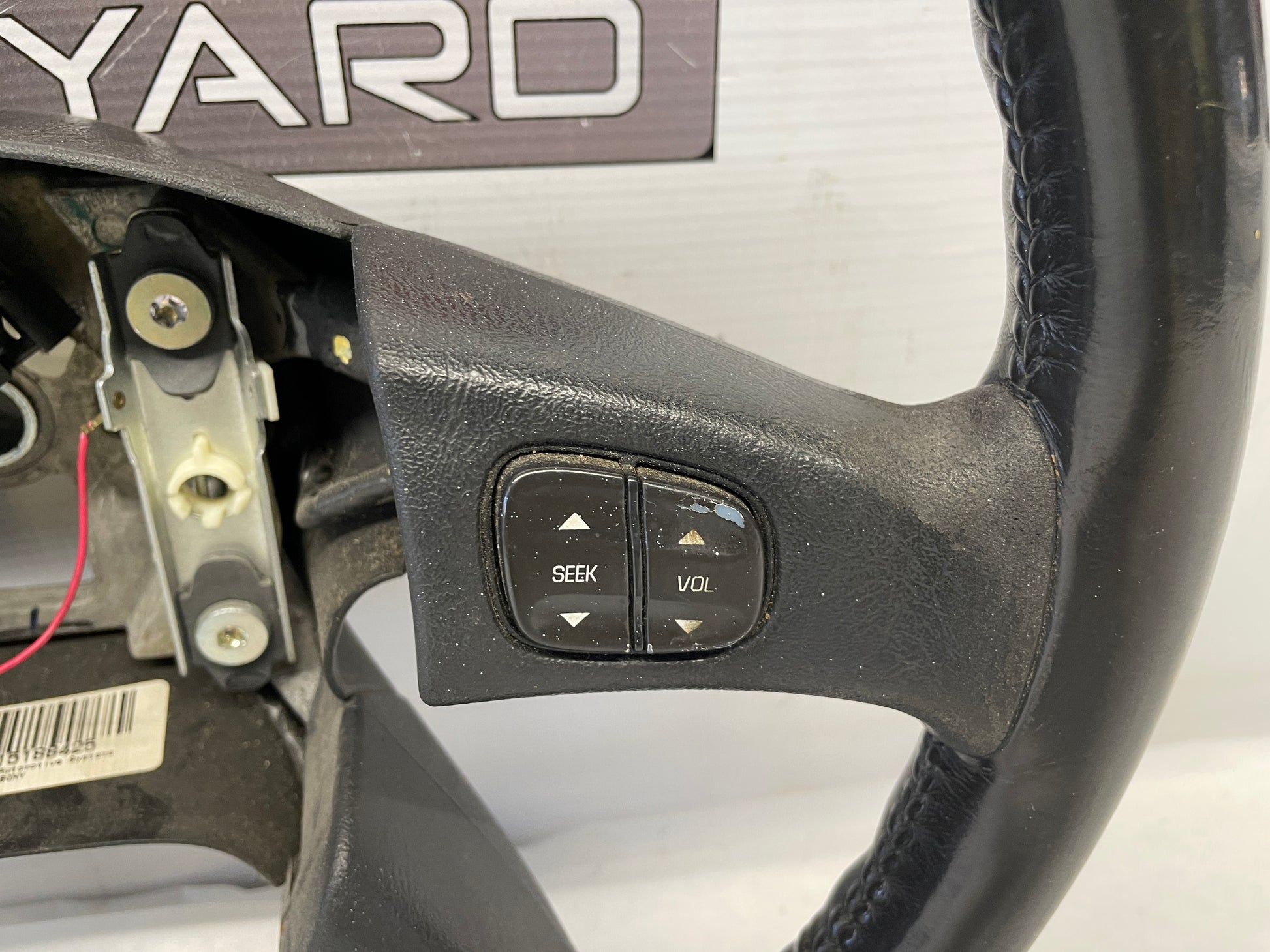 2003 Chevy Suburban Steering Wheel w/ Buttons OEM - Day's Parts Yard