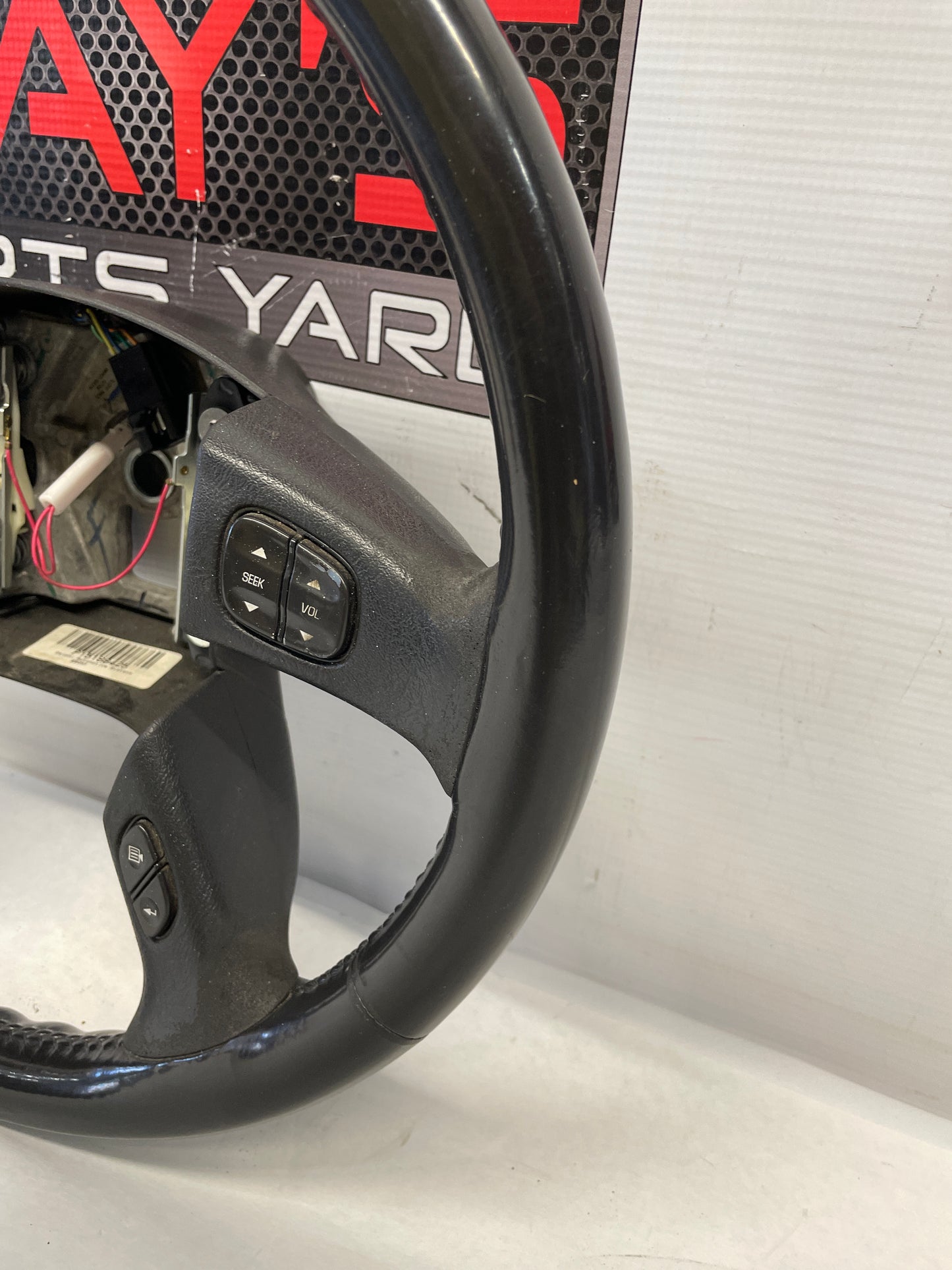 2003 Chevy Suburban Steering Wheel w/ Buttons OEM - Day's Parts Yard