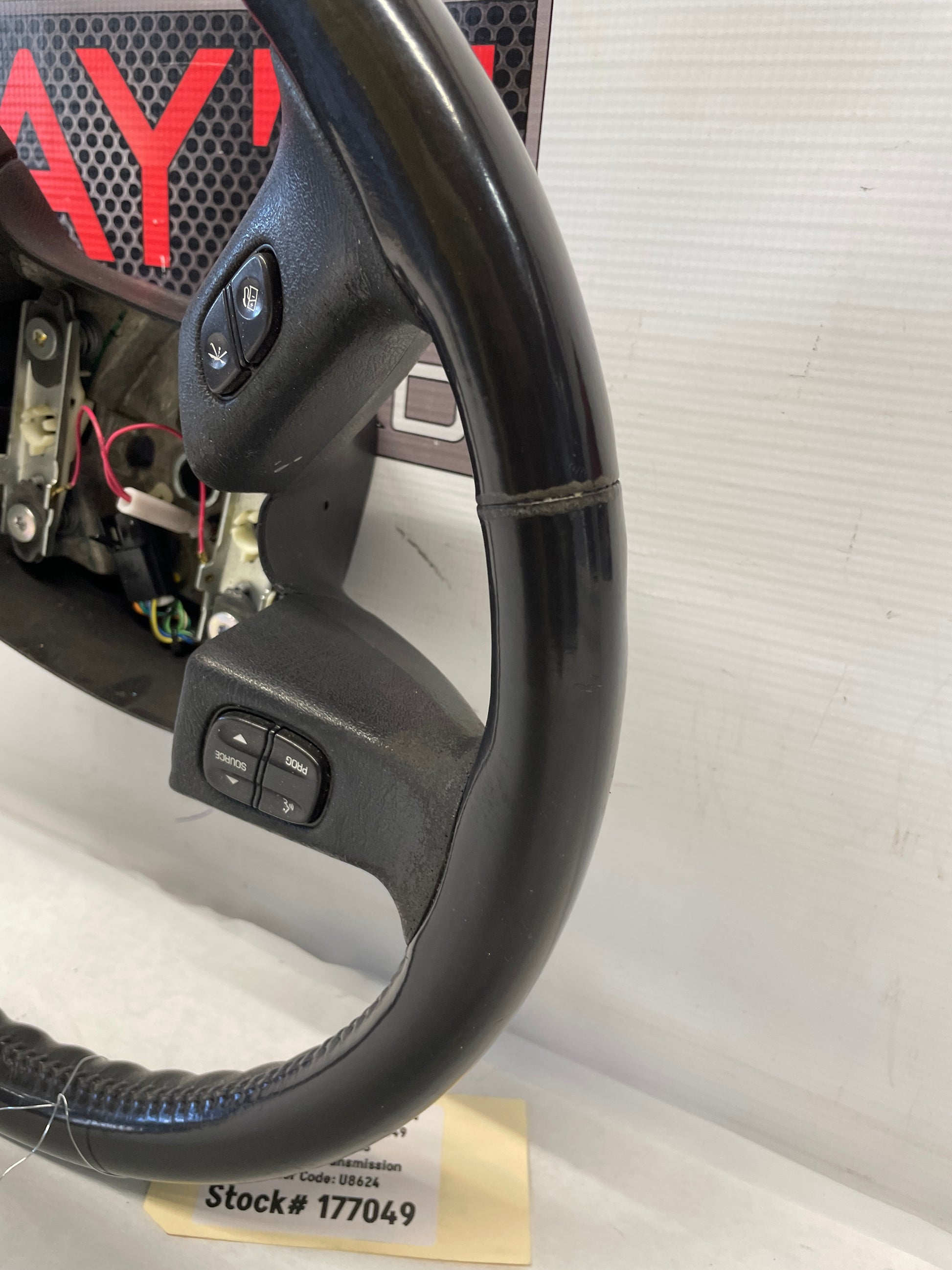 2003 Chevy Suburban Steering Wheel w/ Buttons OEM - Day's Parts Yard