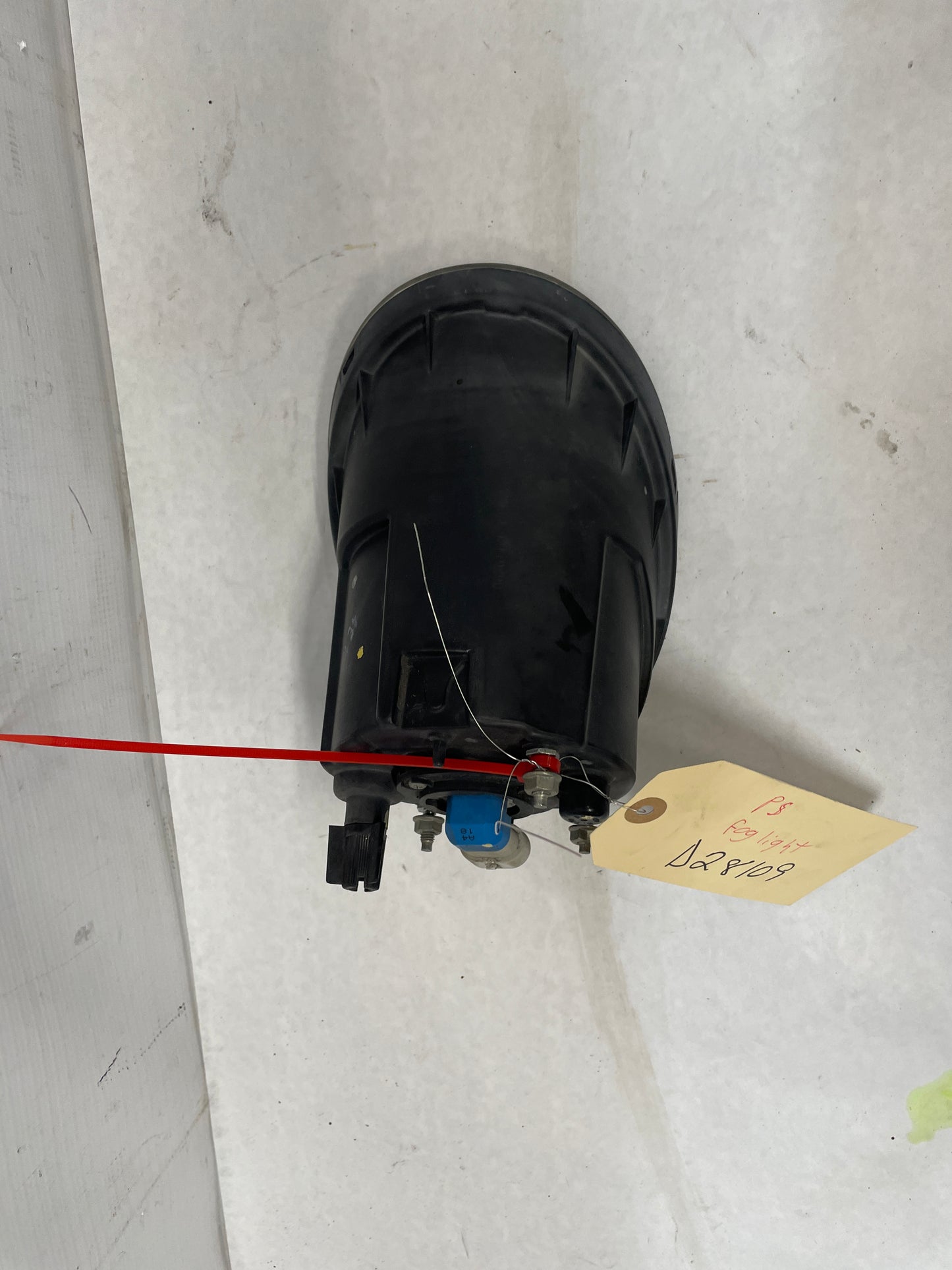 2004 Pontiac GTO RH Passenger Fog Light Lamp OEM - Day's Parts Yard