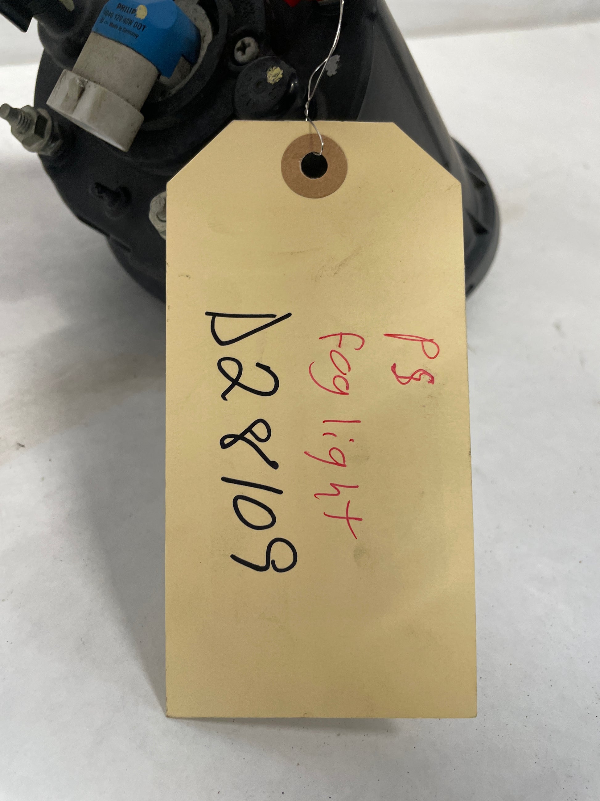 2004 Pontiac GTO RH Passenger Fog Light Lamp OEM - Day's Parts Yard