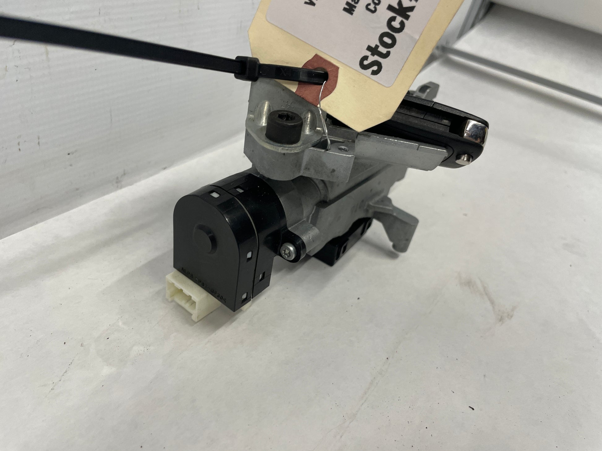 2012 Chevy Camaro SS Complete Steering Column Ignition Lock w/ Key Fob OEM - Day's Parts Yard