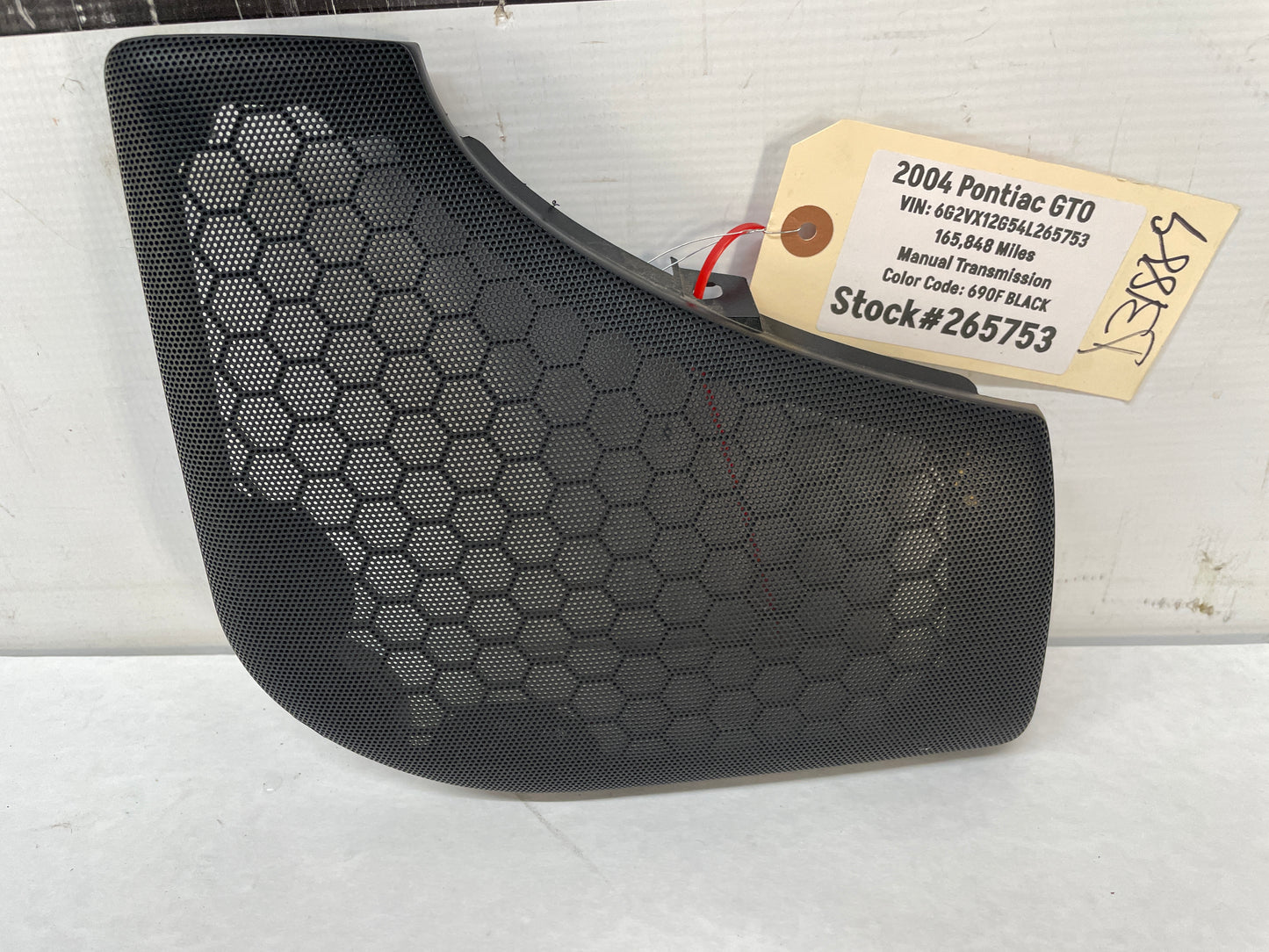 2004 Pontiac GTO RH Passenger Door Panel Speaker Grill OEM - Day's Parts Yard