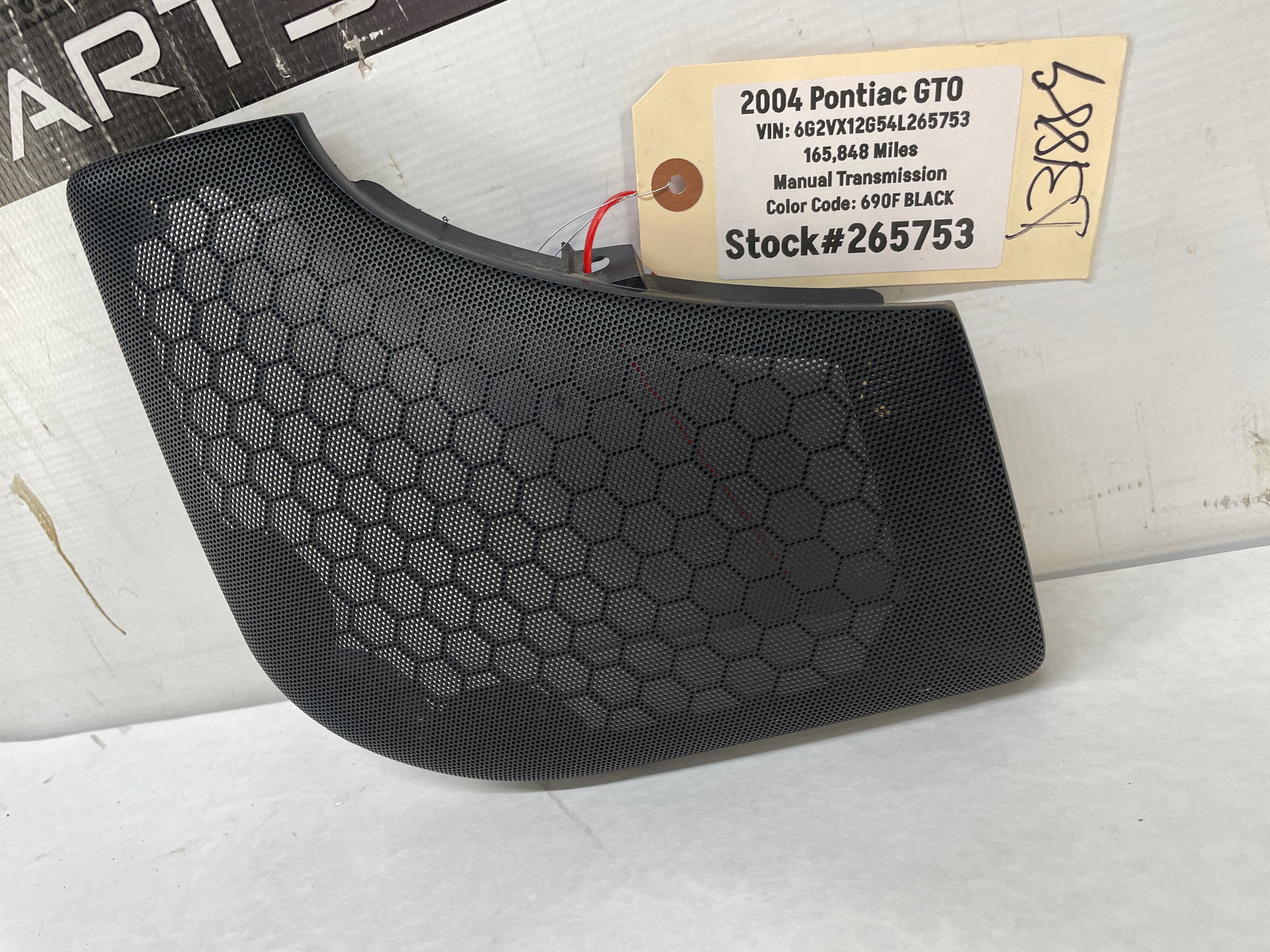 2004 Pontiac GTO RH Passenger Door Panel Speaker Grill OEM - Day's Parts Yard