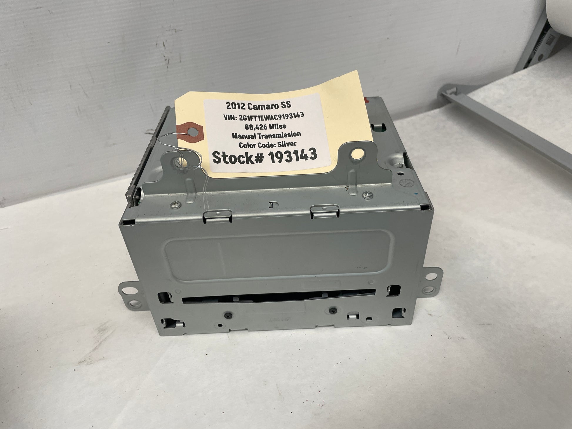 2012 Chevy Camaro SS Radio Stereo HVAC Controls Display Unit w/ Receiver OEM - Day's Parts Yard