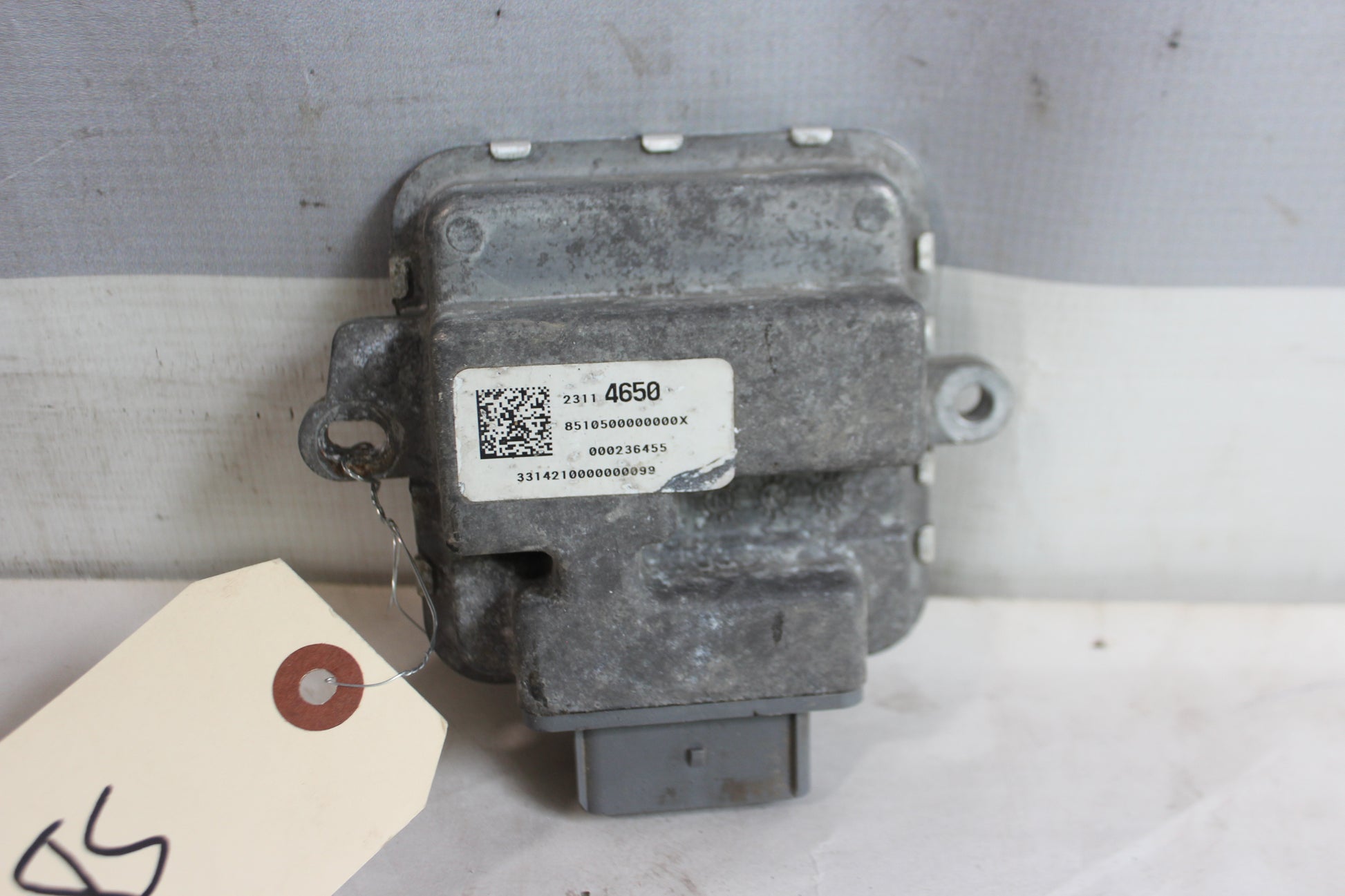 2014 GMC Sierra K1500 Denali Towing Trailer Computer Control Module OEM - Day's Parts Yard