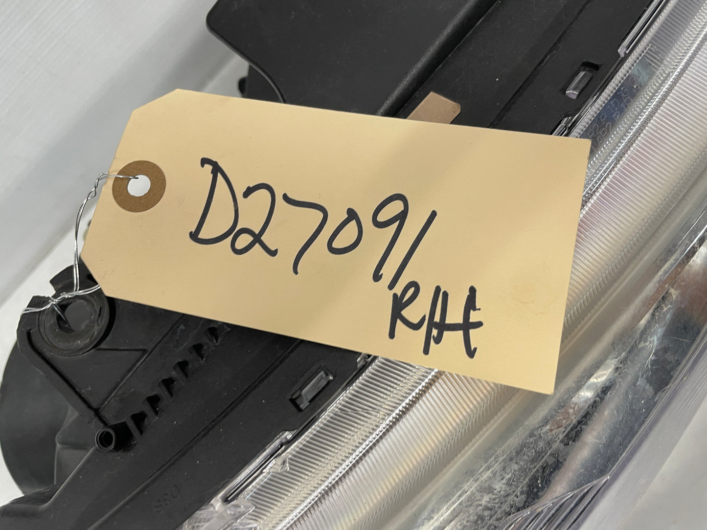 2017 Chevy SS Sedan RH Passenger Head Light Lamp Headlight OEM